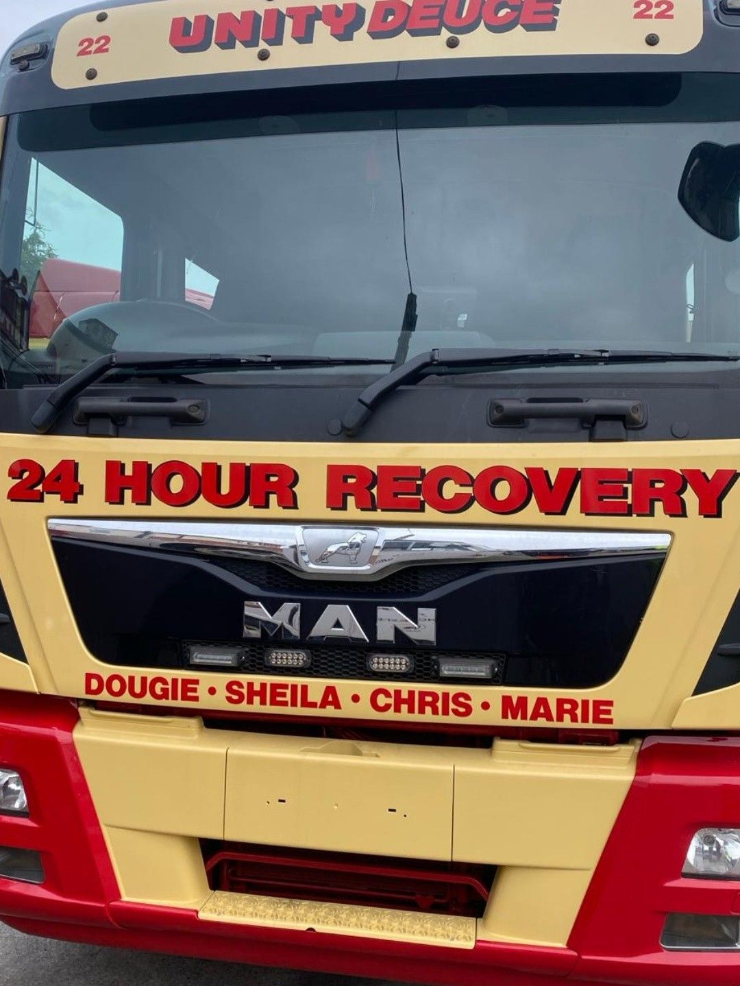 Recovery truck