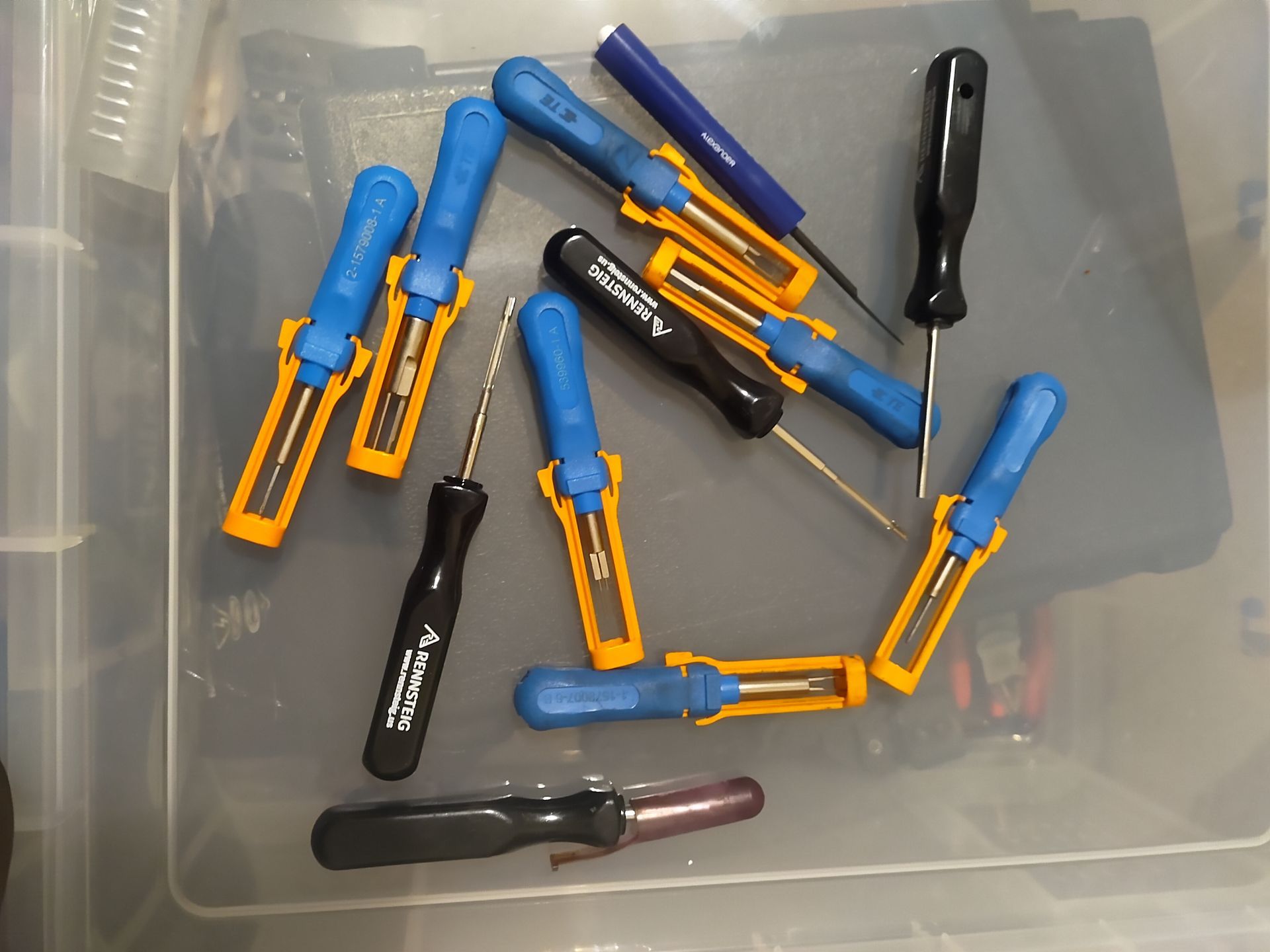 specialist terminal insertion and Extraction tools 