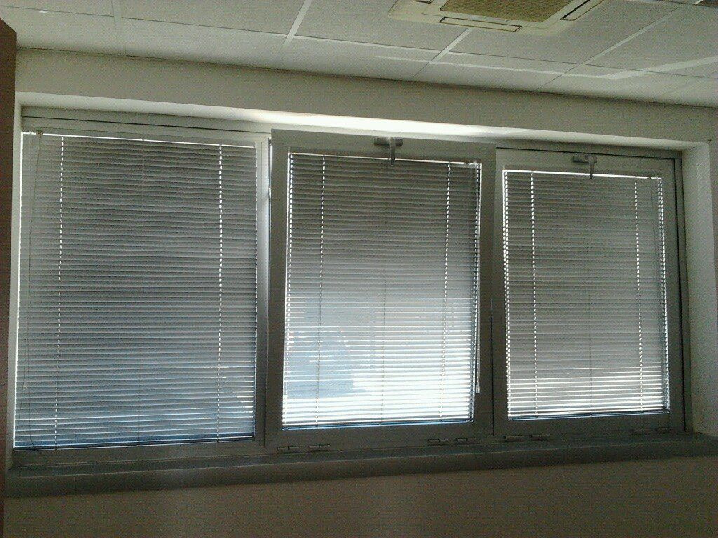 tende su misura per finestre