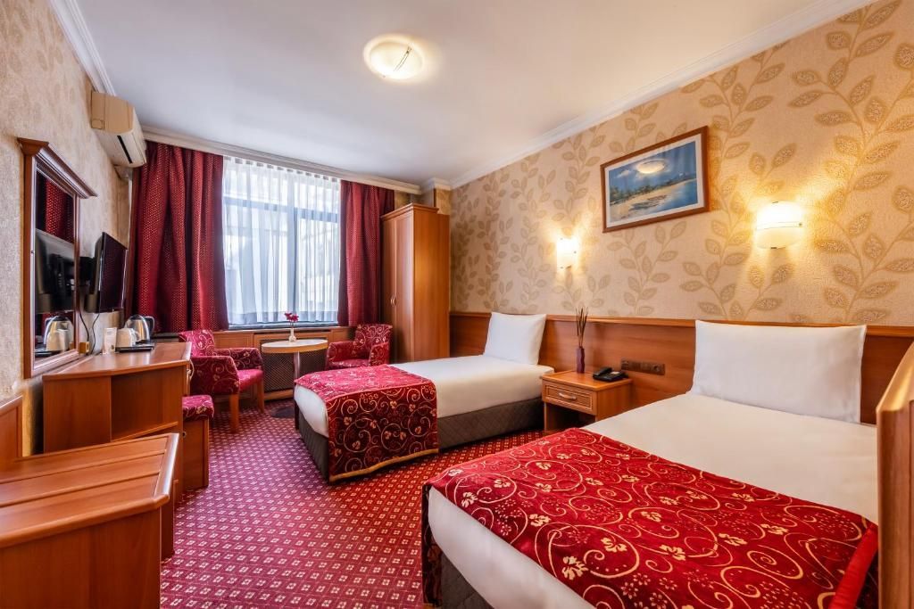 Bristol Hotel, Standart Çift Kişilik İki Yataklı Oda
