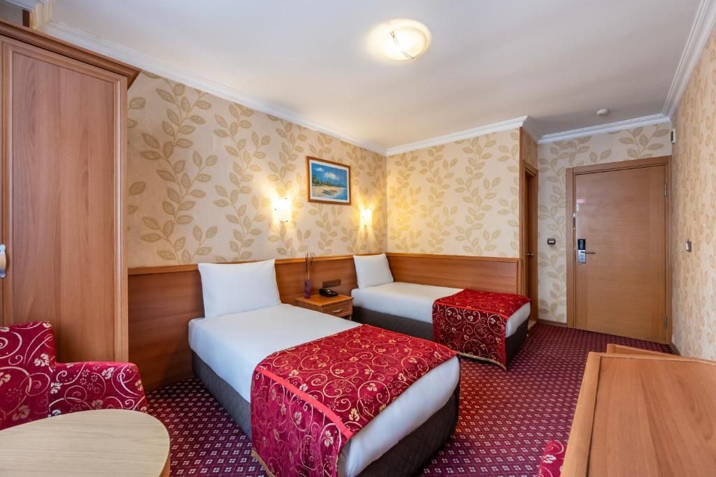 Bristol Hotel,  Standart Room