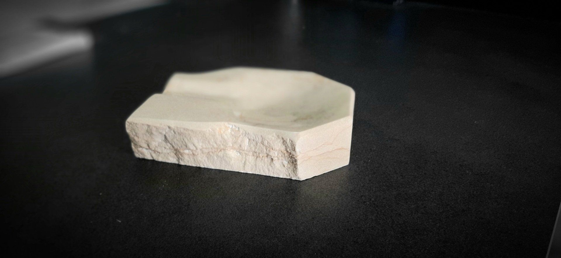 posa cenere da tavolo in marmo bianco