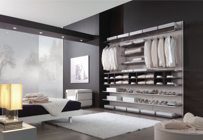 cabine armadio con porte in legno