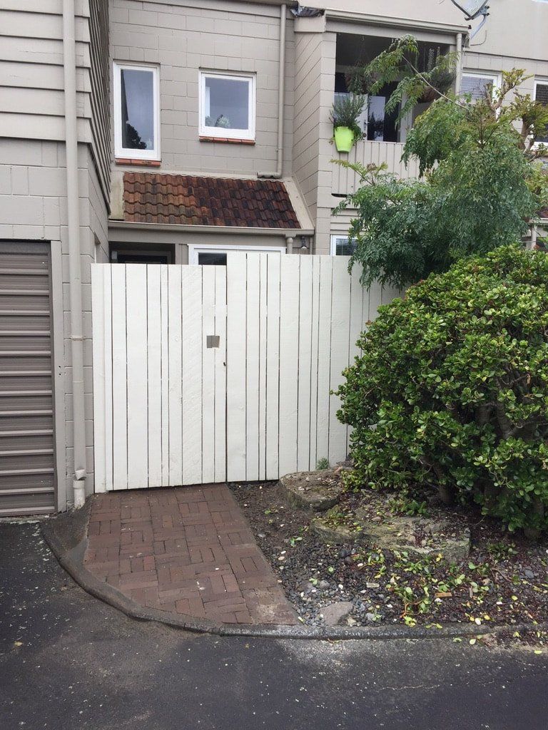 fence repairs auckland