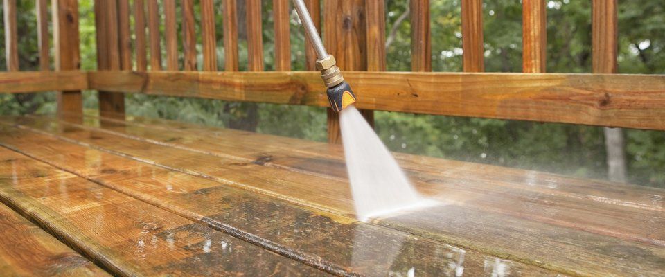 High-powered pressure washing services 3