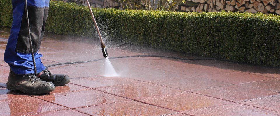 High-powered pressure washing services 1