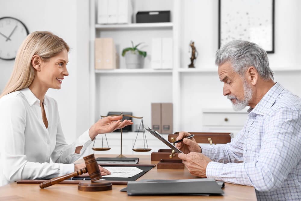 How do I choose the attorney to get for a car accident?