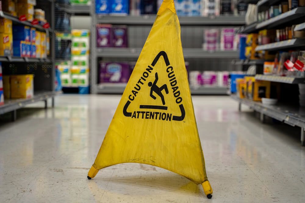 Can you sue a grocery store for injuries related to maintenance? 