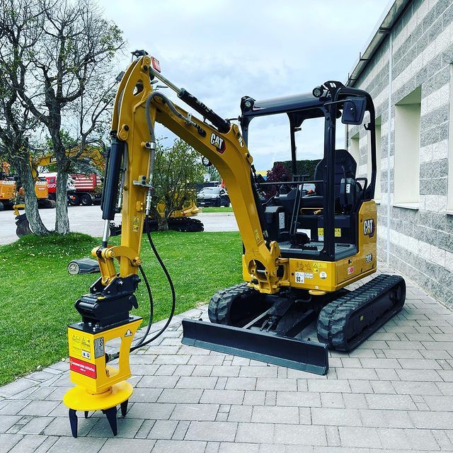 Macchina per movimento terra