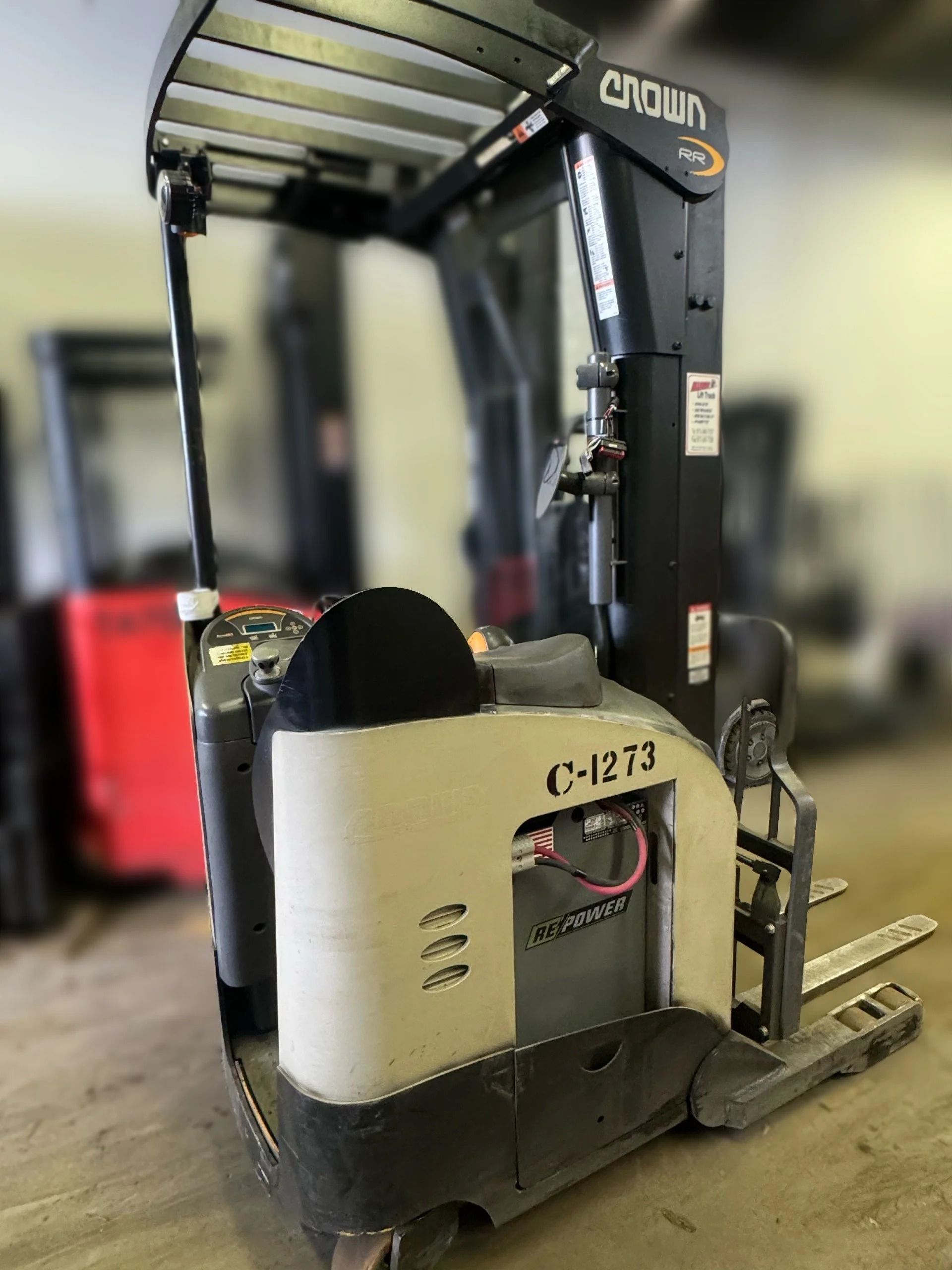 Crown Reach Truck Forklift
