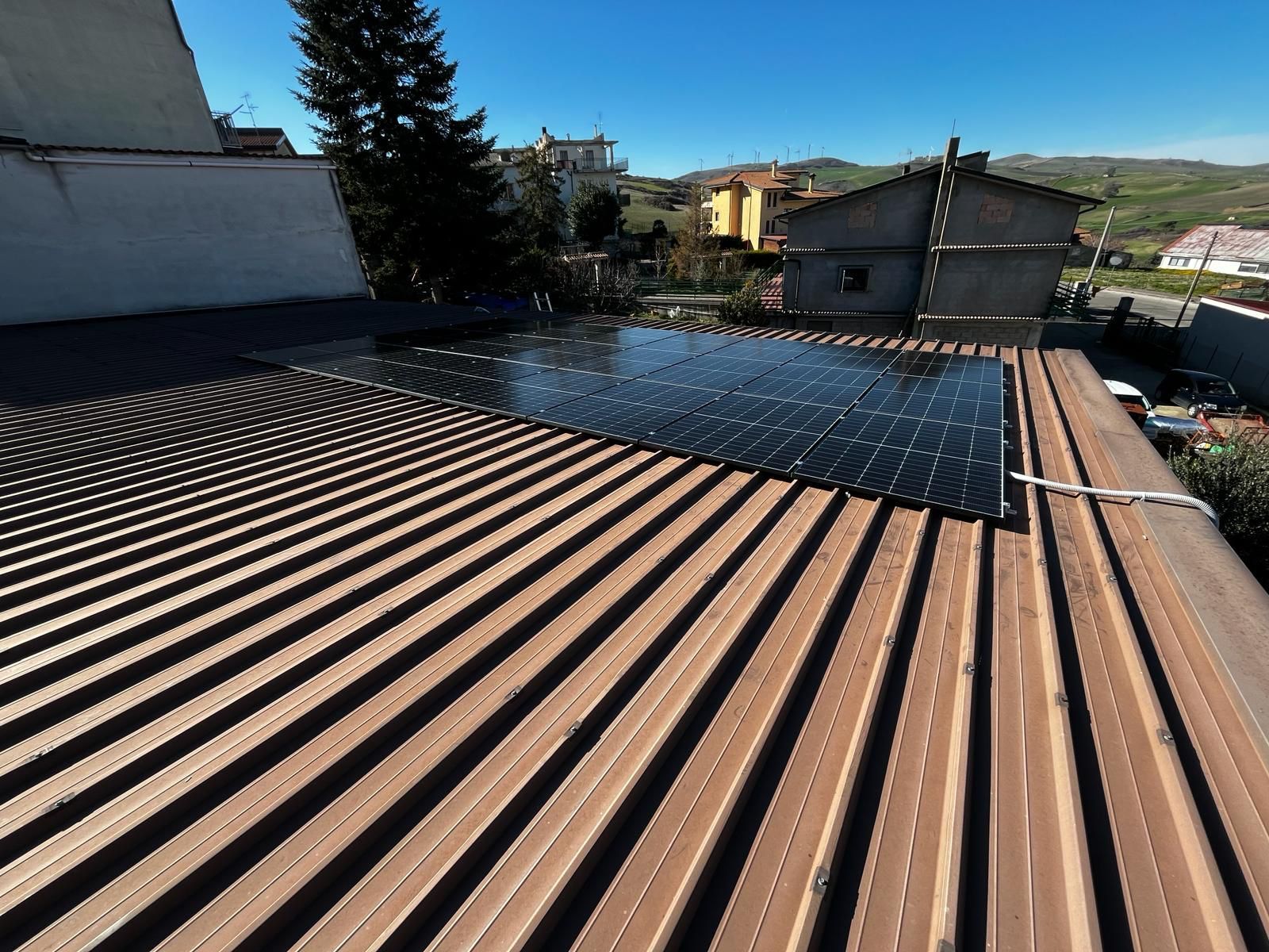 Impianto fotovoltaico 9 ,84 kWp con sistema di accumulo.