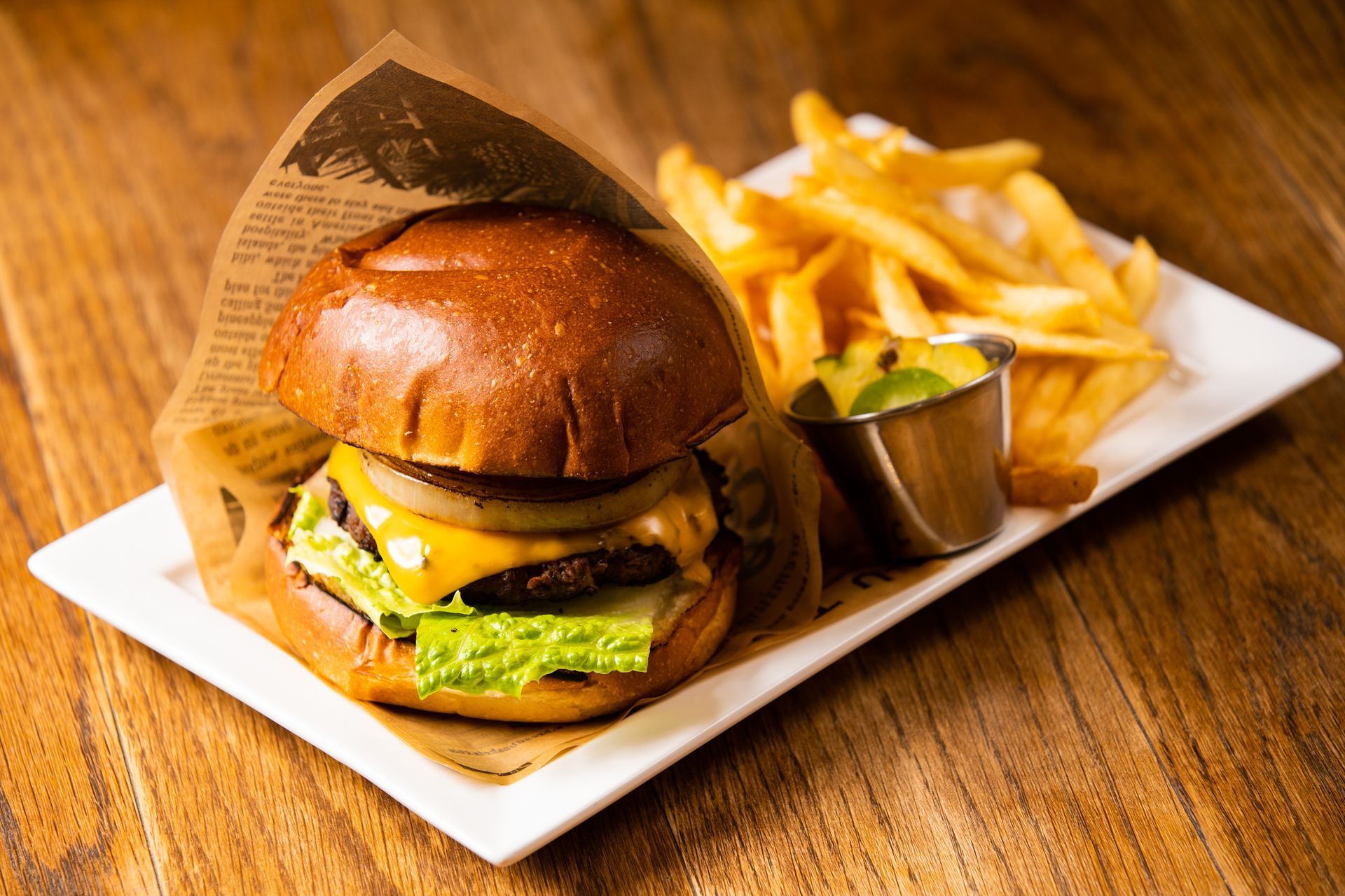 CLASSIC CHEESE BURGER