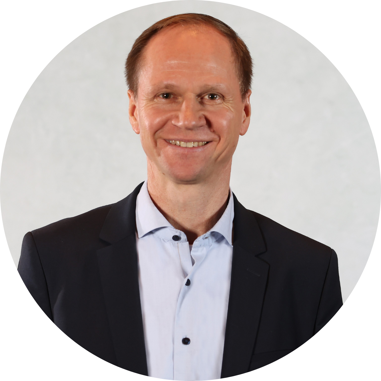 Porträtfoto von Dominik Müller von LBS Süd