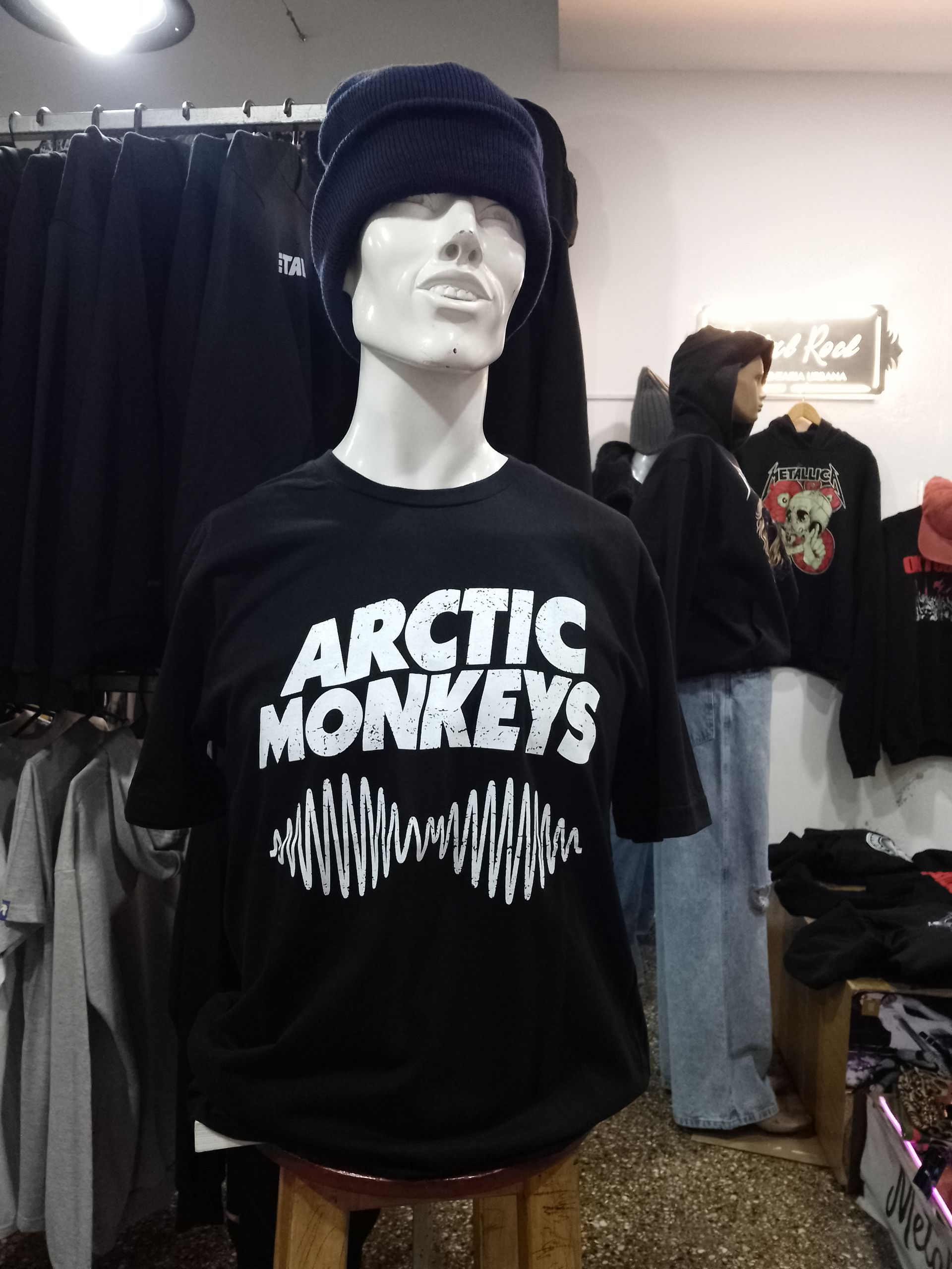 remera algodon negra