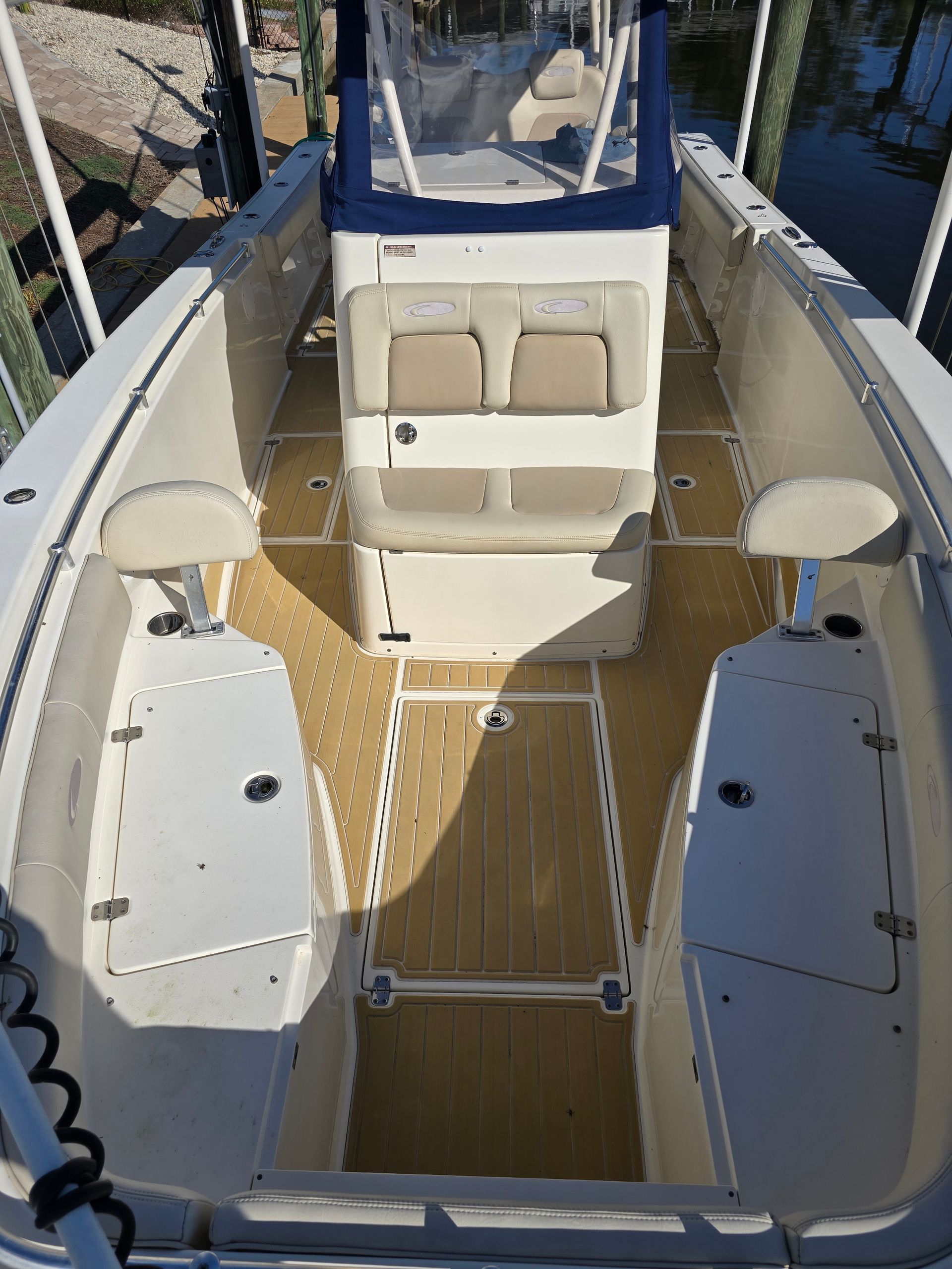Old SeaDek boat flooring to be removed
