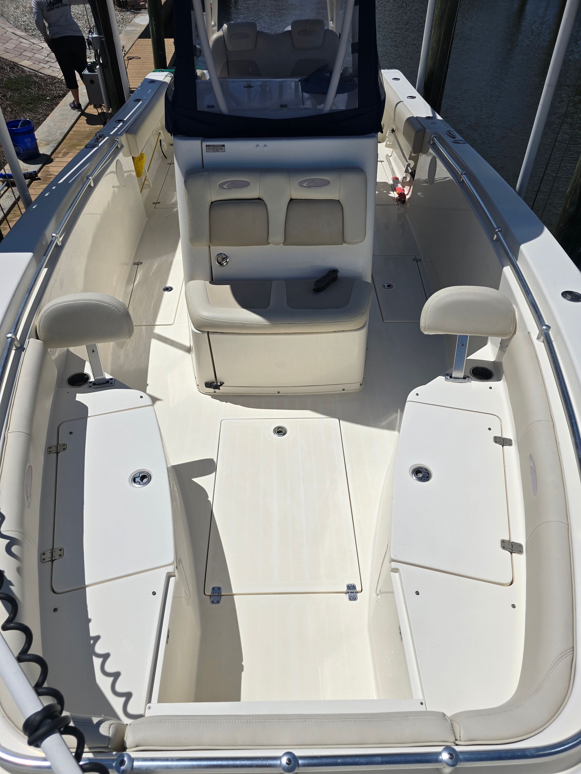 SeaDek boat flooring removal copleted