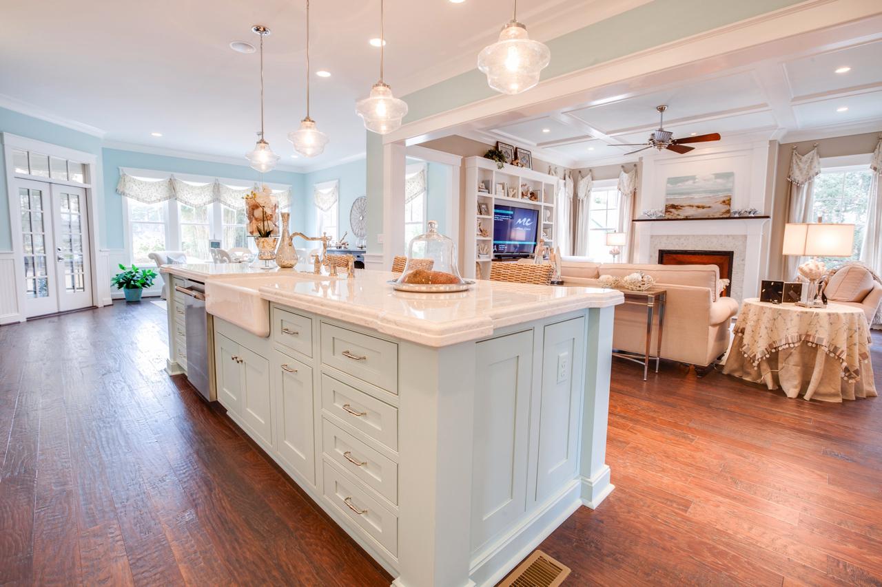Elegant kitchen island | Kitchen Gallery | Stephen Alexander Homes | Chesapeake, VA