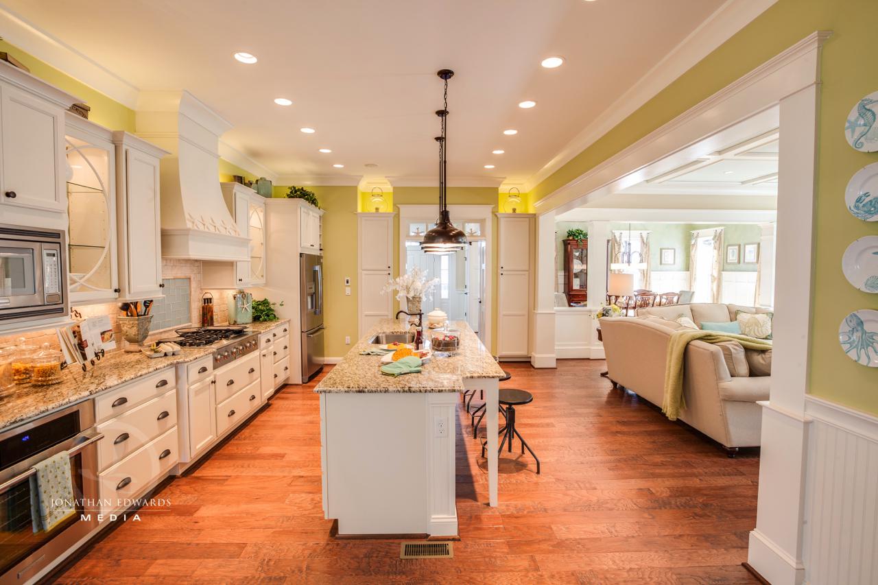 Elegant kitchen | Kitchen Gallery | Stephen Alexander Homes | Chesapeake, VA
