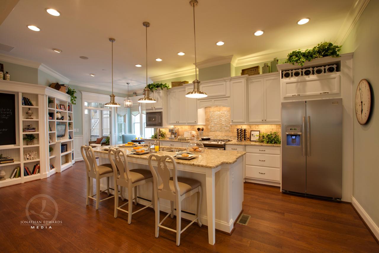 Elegant kitchen white island | Kitchen Gallery | Stephen Alexander Homes | Chesapeake, VA