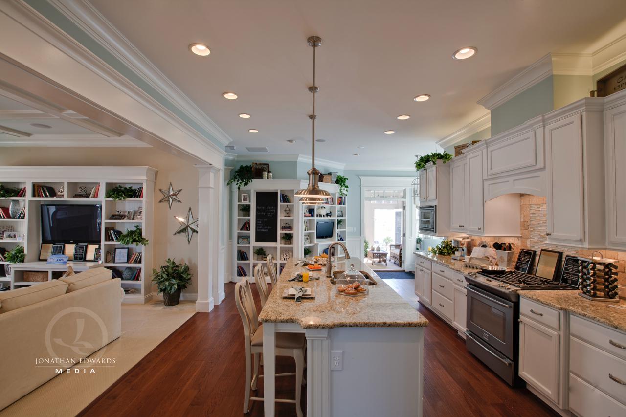 Elegant kitchen white island | Kitchen Gallery | Stephen Alexander Homes | Chesapeake, VA