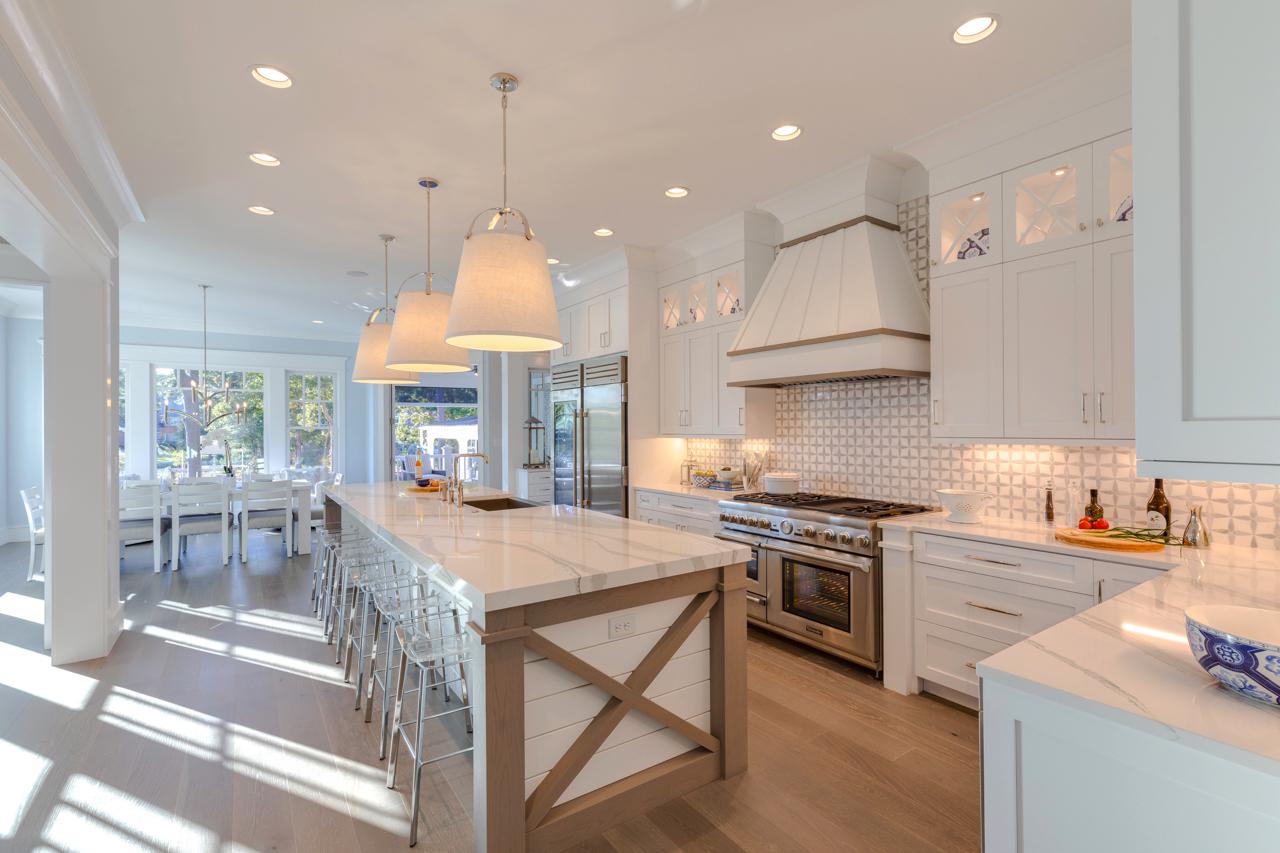 Elegant kitchen white island | Kitchen Gallery | Stephen Alexander Homes | Chesapeake, VA