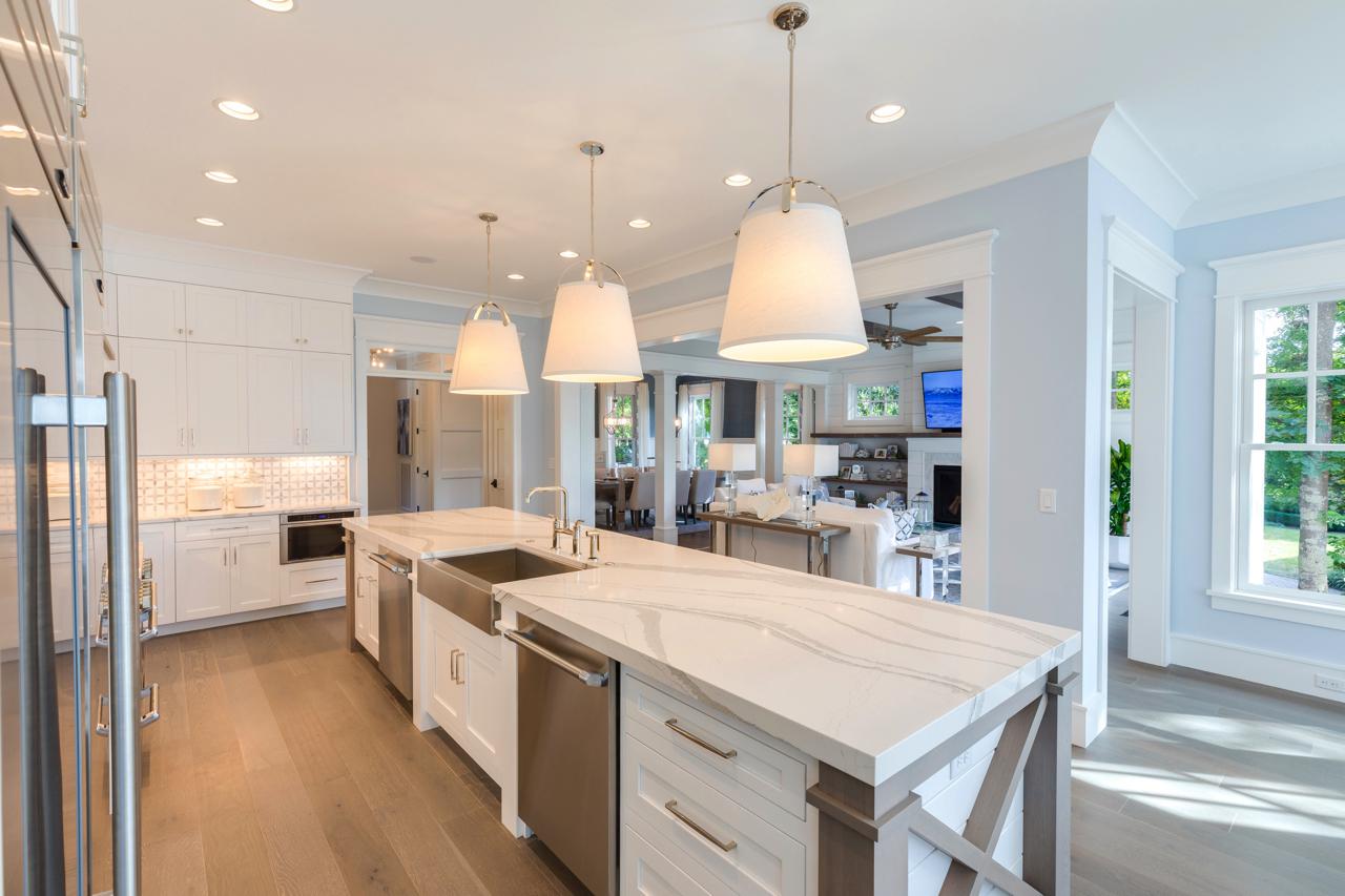 Elegant kitchen white island | Kitchen Gallery | Stephen Alexander Homes | Chesapeake, VA