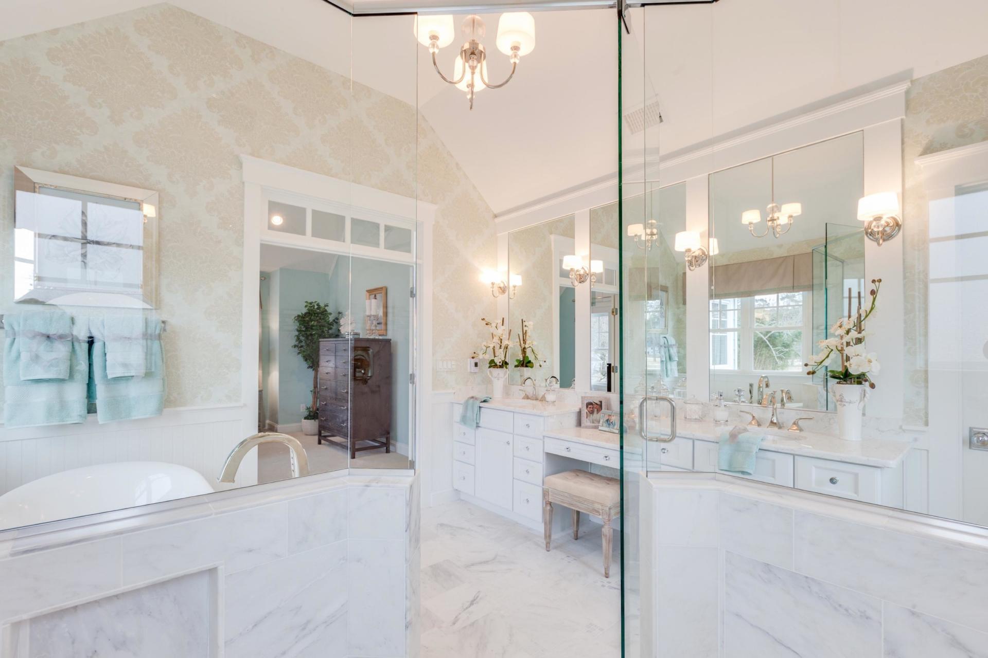 Elegant bathroom  | Bathroom Gallery | Stephen Alexander Homes | Chesapeake, VA