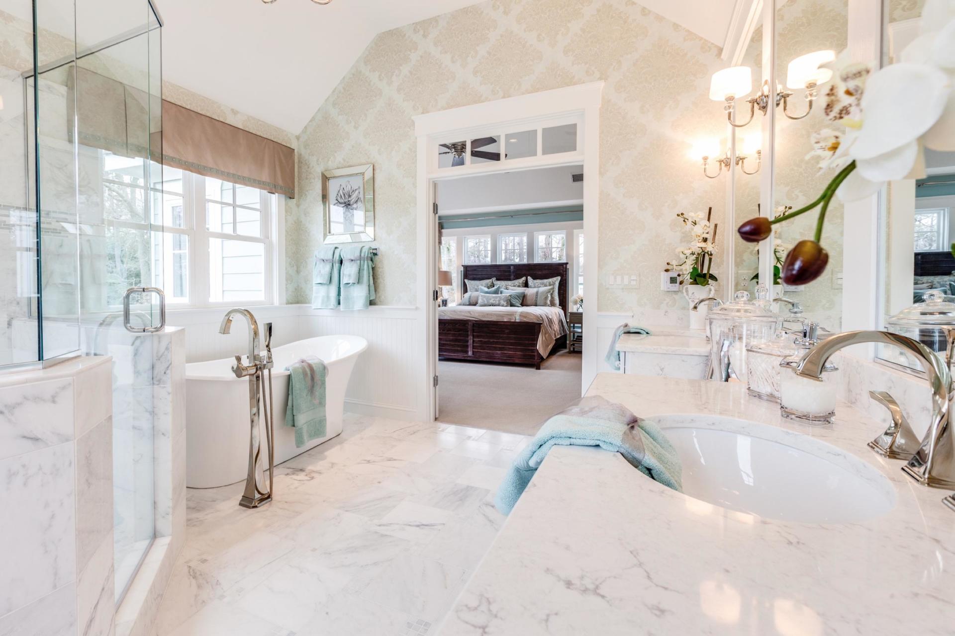 Elegant bathroom  | Bathroom Gallery | Stephen Alexander Homes | Chesapeake, VA