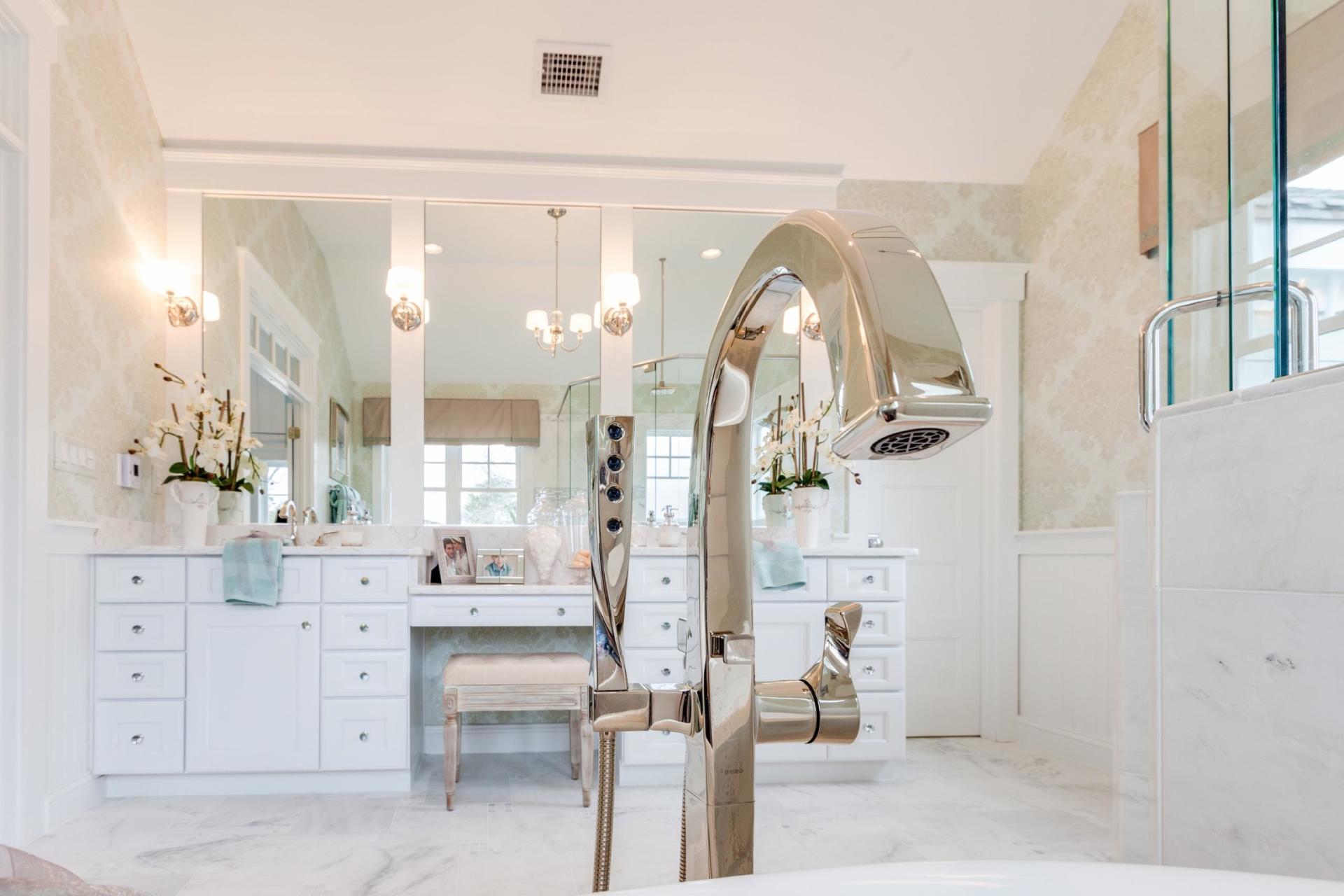 Elegant bathroom  | Bathroom Gallery | Stephen Alexander Homes | Chesapeake, VA