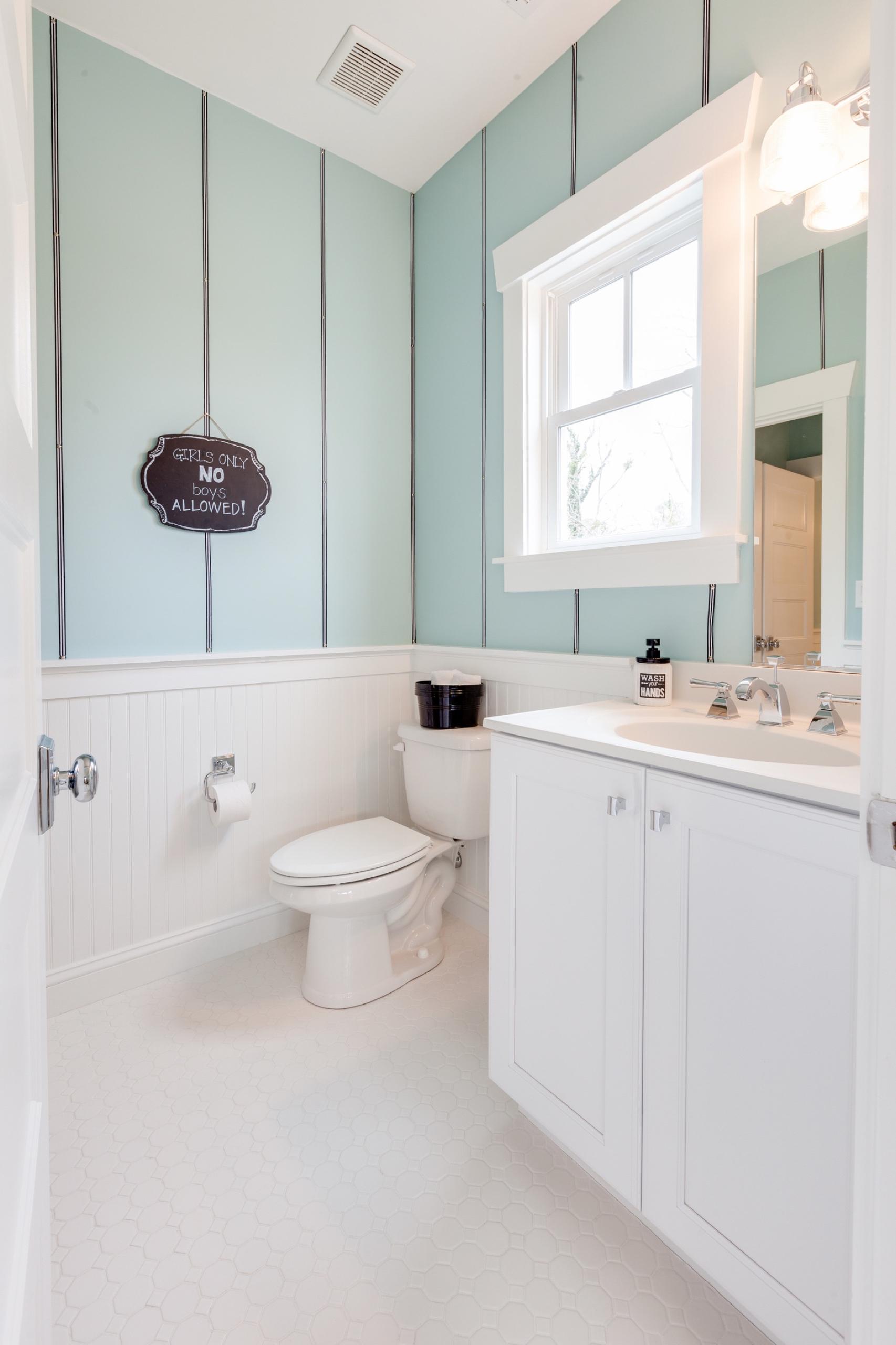 Elegant bathroom  | Bathroom Gallery | Stephen Alexander Homes | Chesapeake, VA