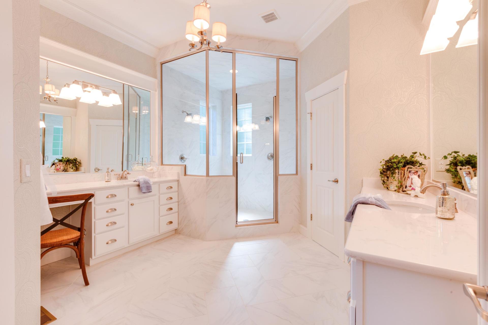 Elegant bathroom  | Bathroom Gallery | Stephen Alexander Homes | Chesapeake, VA