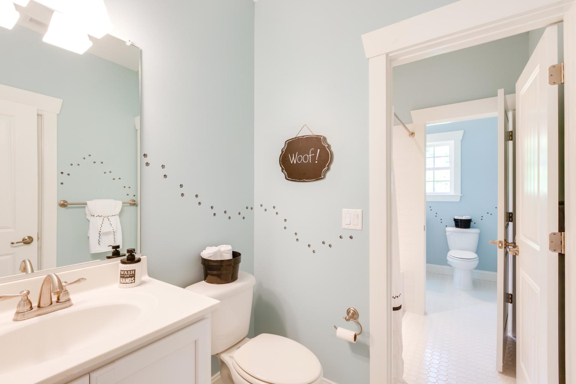 Elegant bathroom  | Bathroom Gallery | Stephen Alexander Homes | Chesapeake, VA