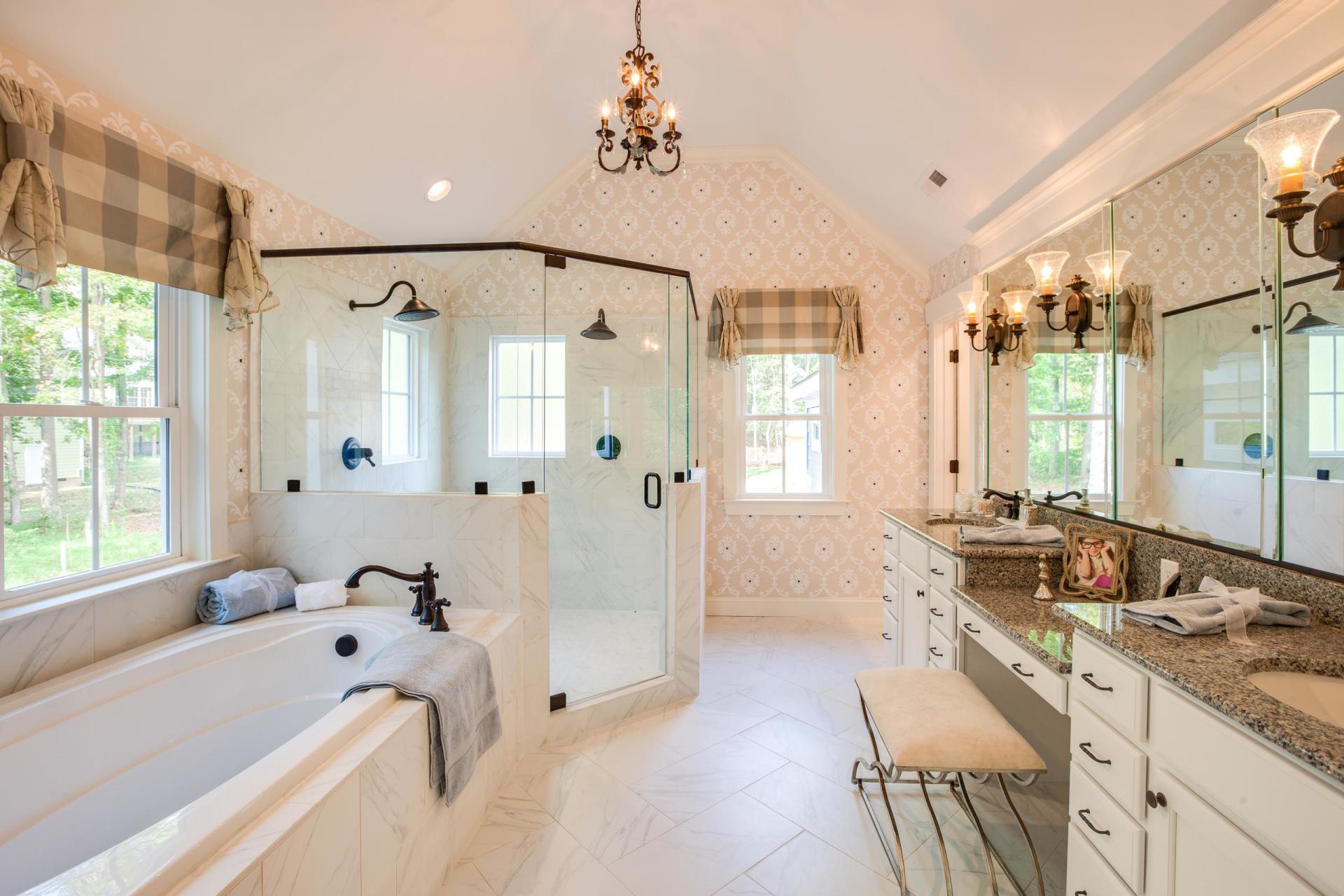 Elegant bathroom  | Bathroom Gallery | Stephen Alexander Homes | Chesapeake, VA
