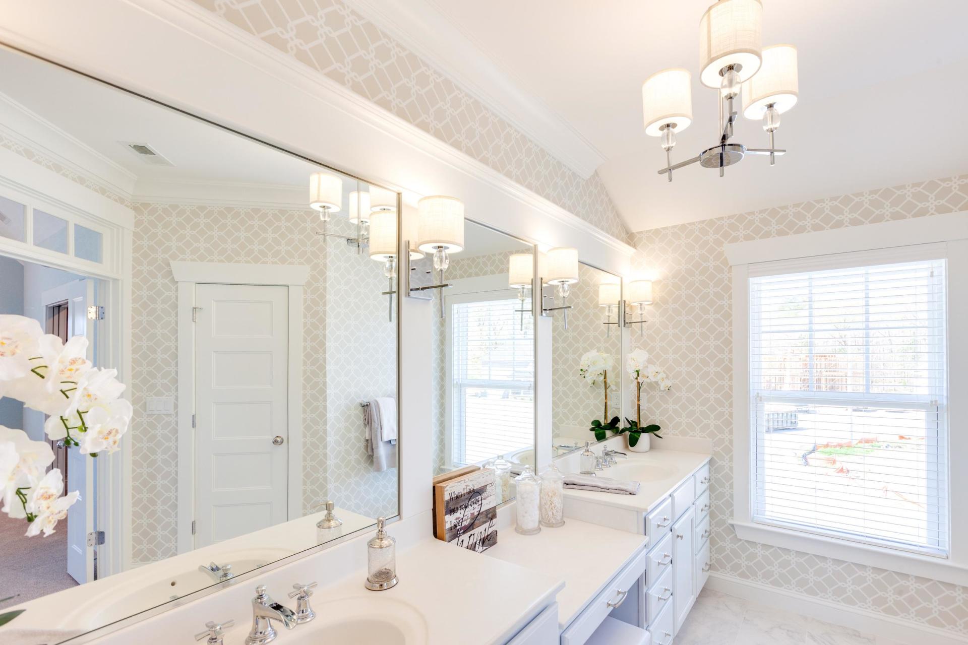 Elegant bathroom  | Bathroom Gallery | Stephen Alexander Homes | Chesapeake, VA