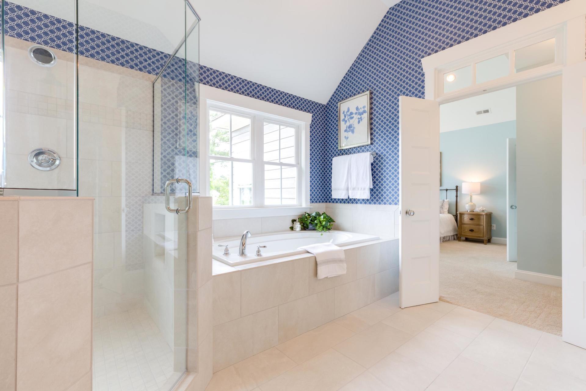 Elegant bathroom  | Bathroom Gallery | Stephen Alexander Homes | Chesapeake, VA