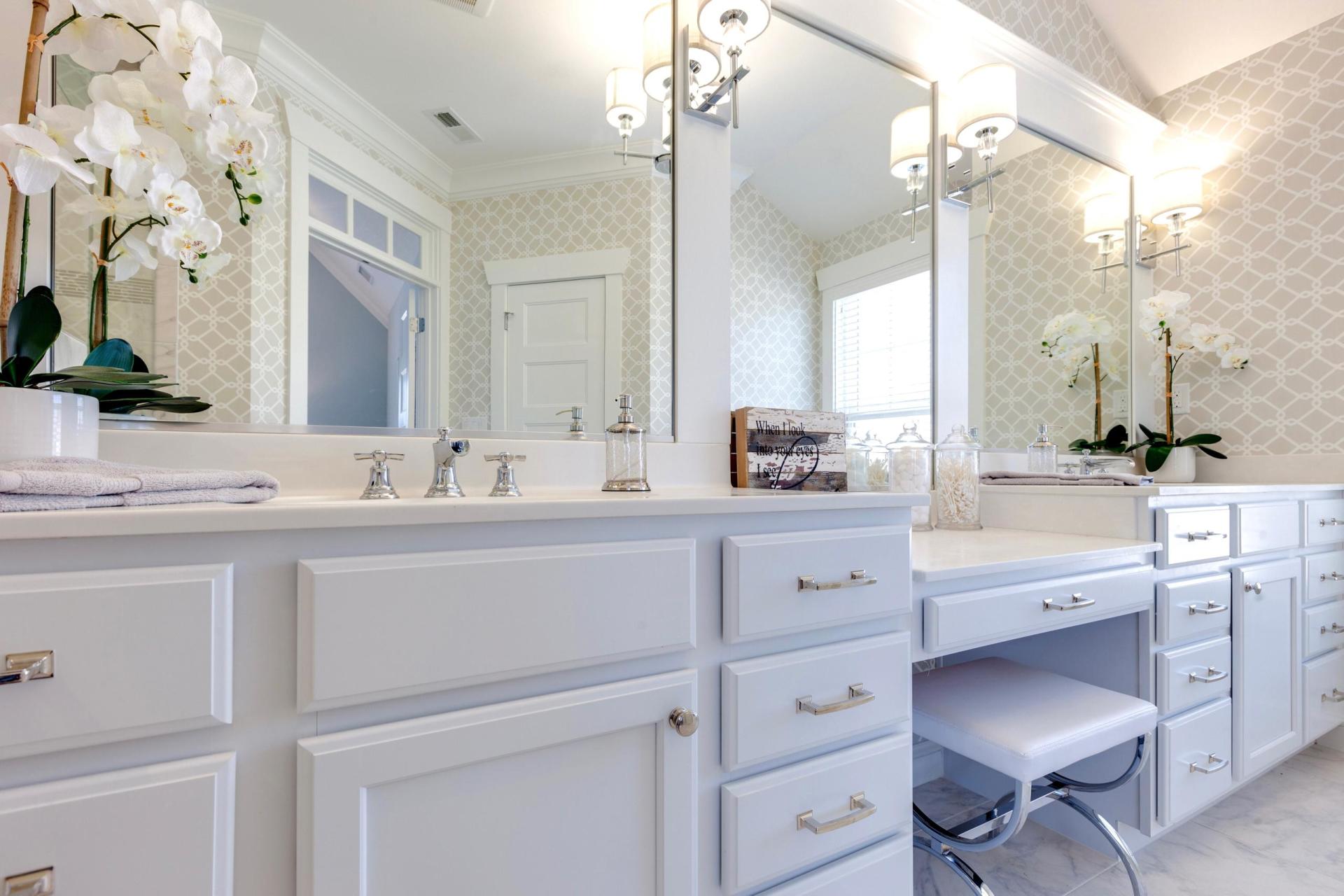 Elegant bathroom  | Bathroom Gallery | Stephen Alexander Homes | Chesapeake, VA