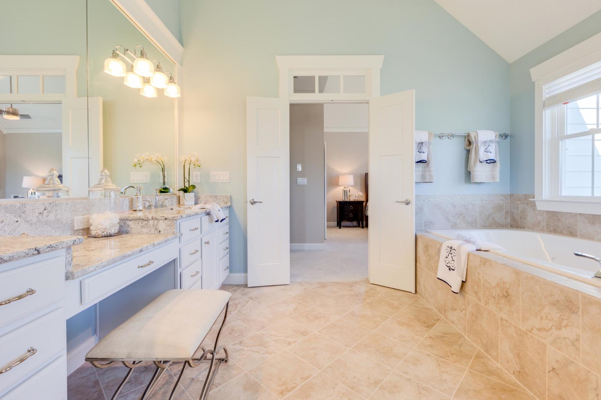 Elegant bathroom  | Bathroom Gallery | Stephen Alexander Homes | Chesapeake, VA