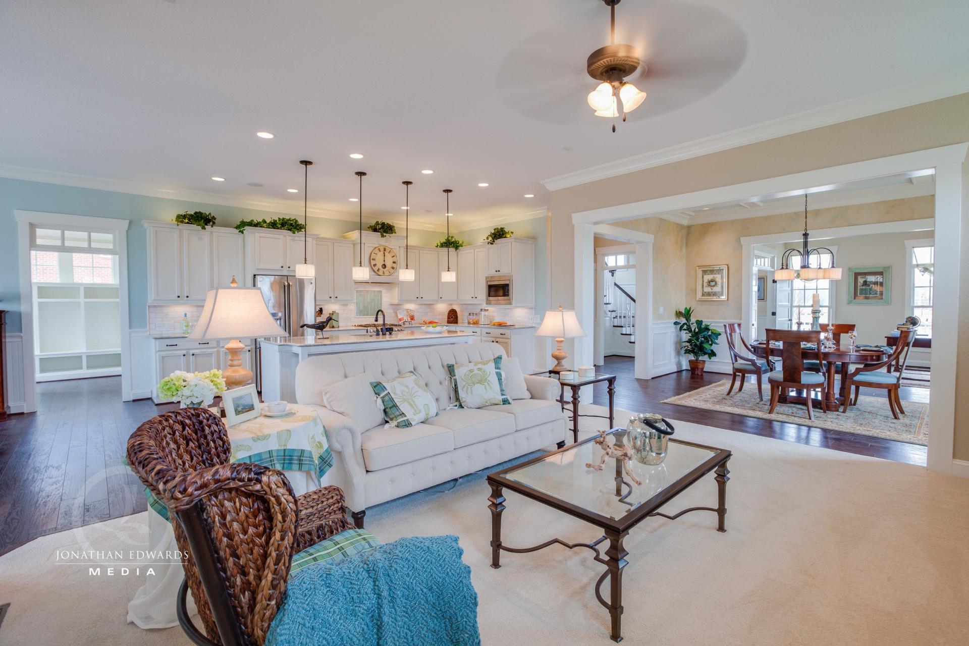 Elegant living room  | Living Spaces Gallery | Stephen Alexander Homes | Chesapeake, VA