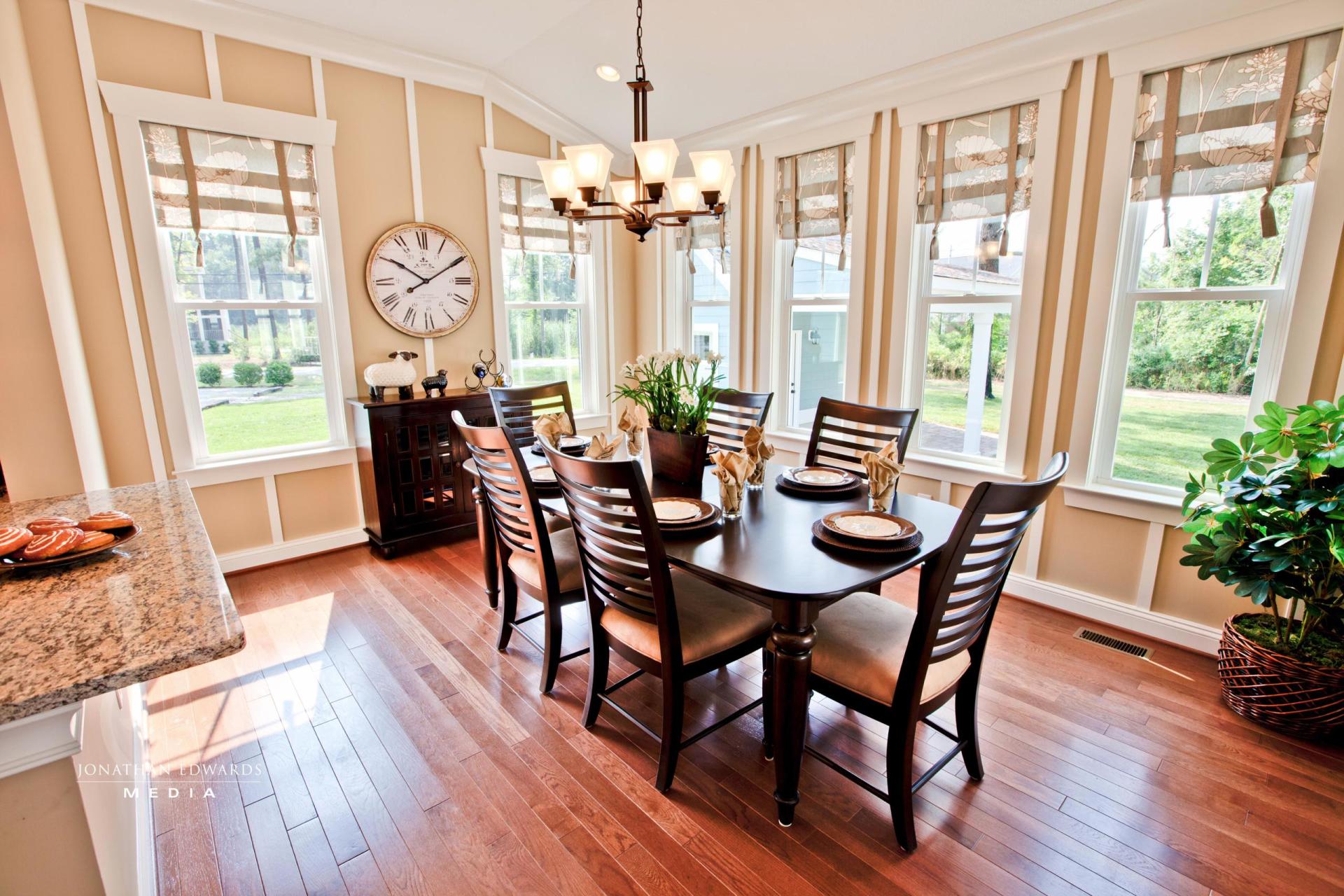 Elegant dining room  | Living Spaces Gallery | Stephen Alexander Homes | Chesapeake, VA