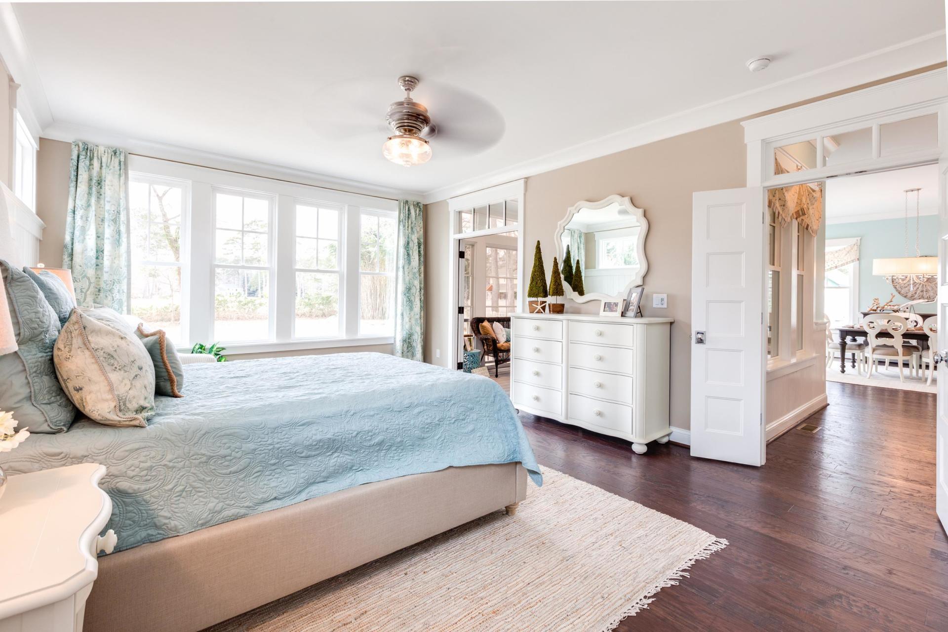 Elegant bed room area  | Living Spaces Gallery | Stephen Alexander Homes | Chesapeake, VA