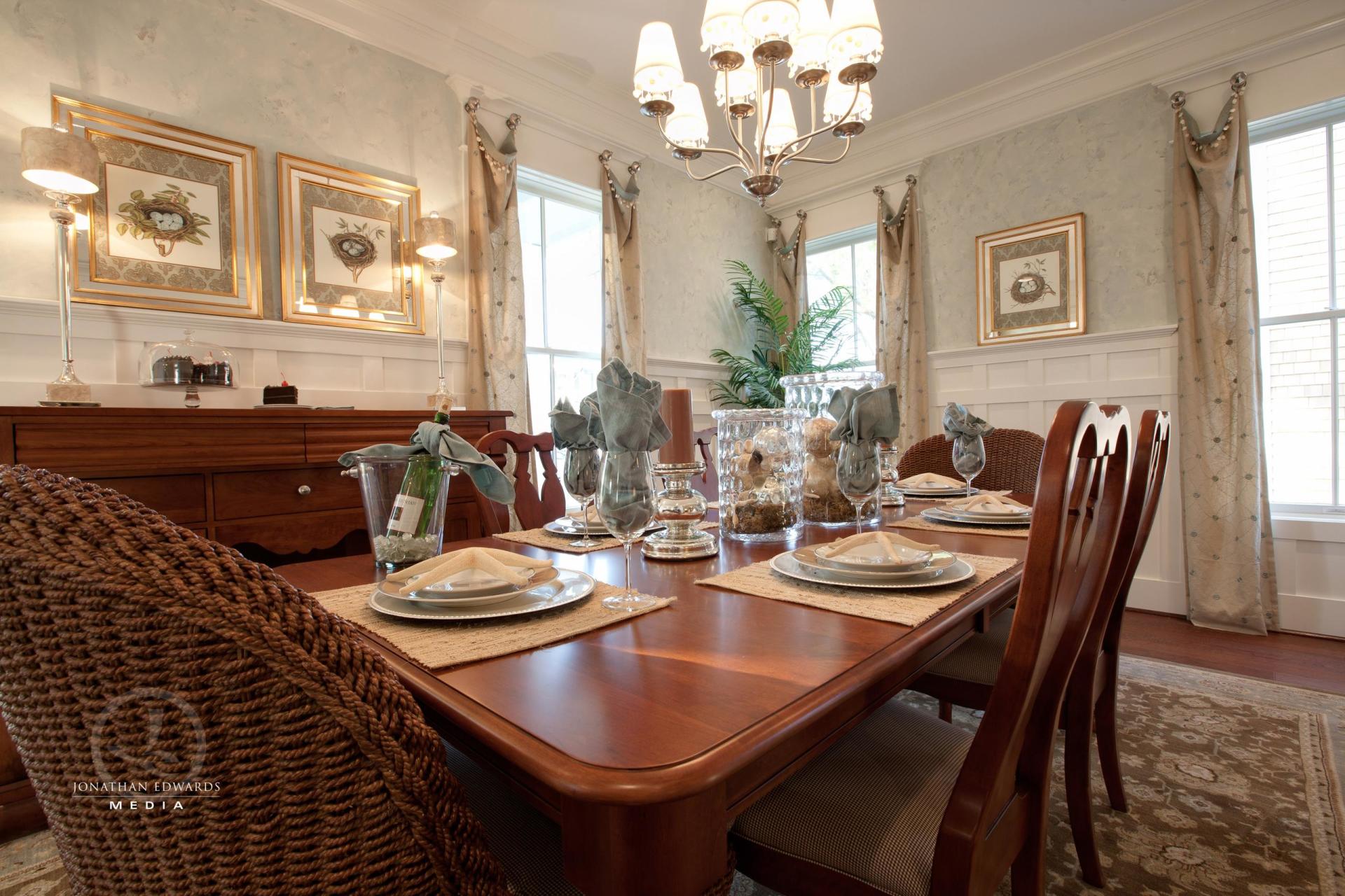 Elegant dining area  | Living Spaces Gallery | Stephen Alexander Homes | Chesapeake, VA