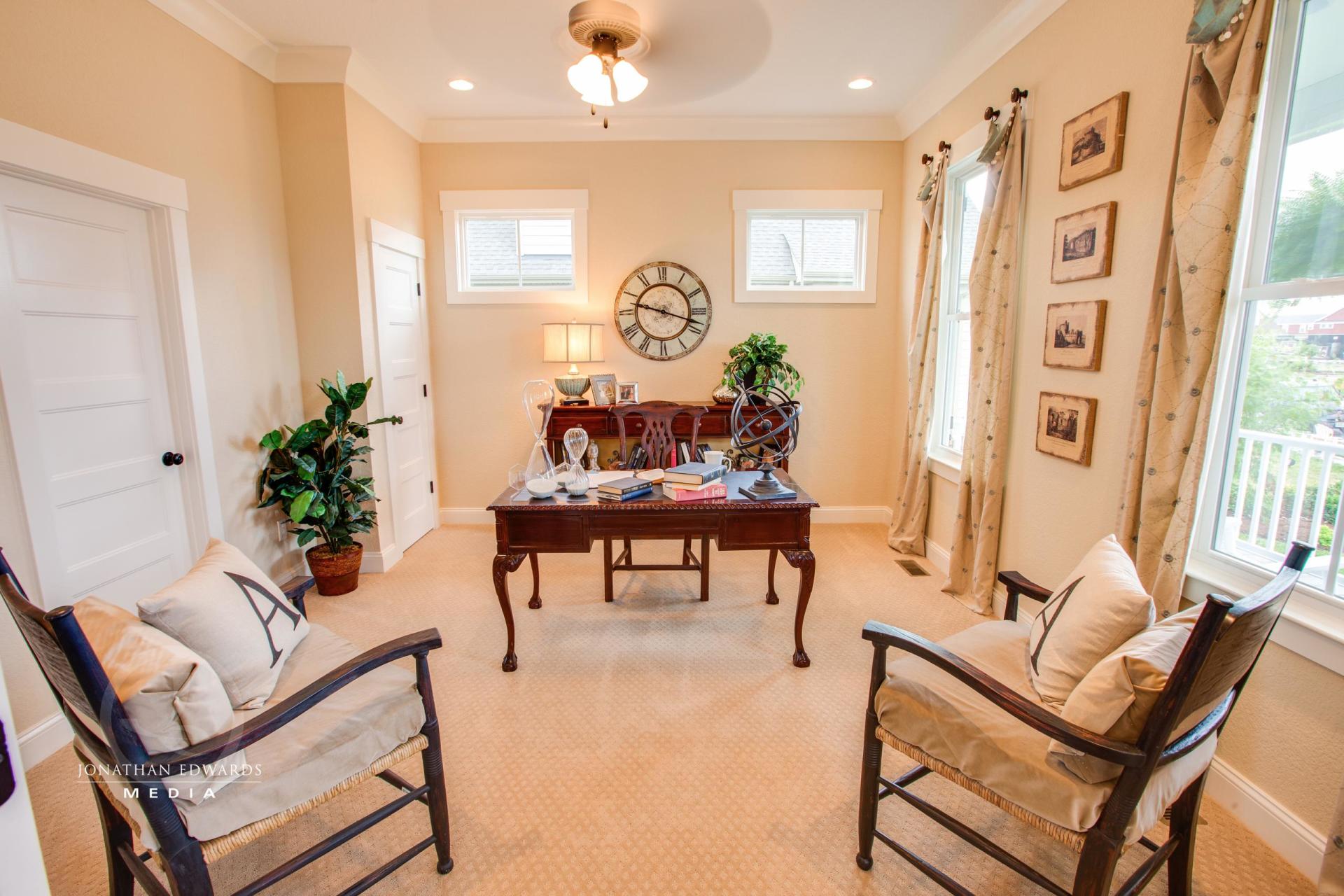 Elegant study area  | Living Spaces Gallery | Stephen Alexander Homes | Chesapeake, VA