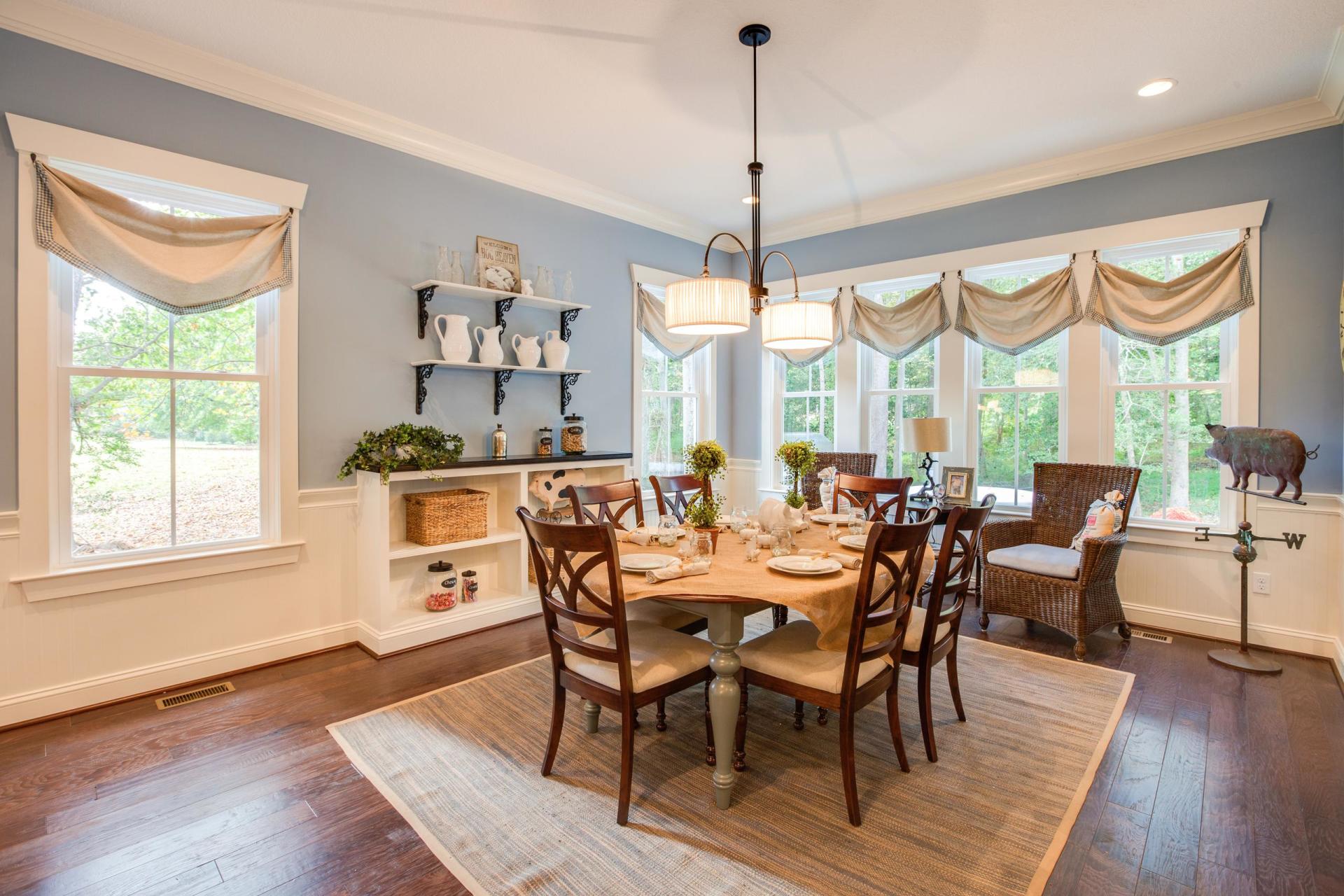 Elegant dining area  | Living Spaces Gallery | Stephen Alexander Homes | Chesapeake, VA