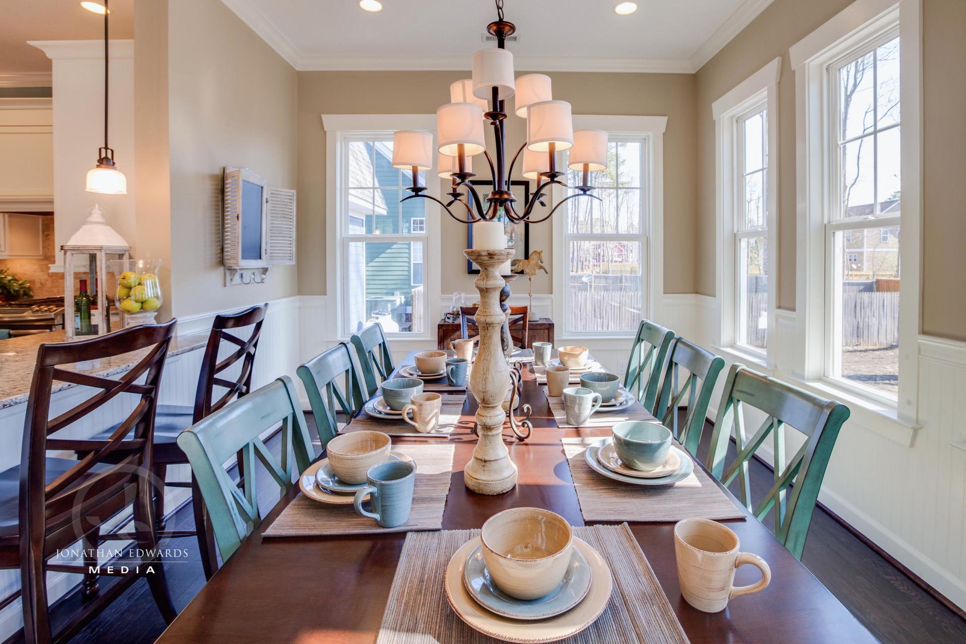 Elegant dining area  | Living Spaces Gallery | Stephen Alexander Homes | Chesapeake, VA