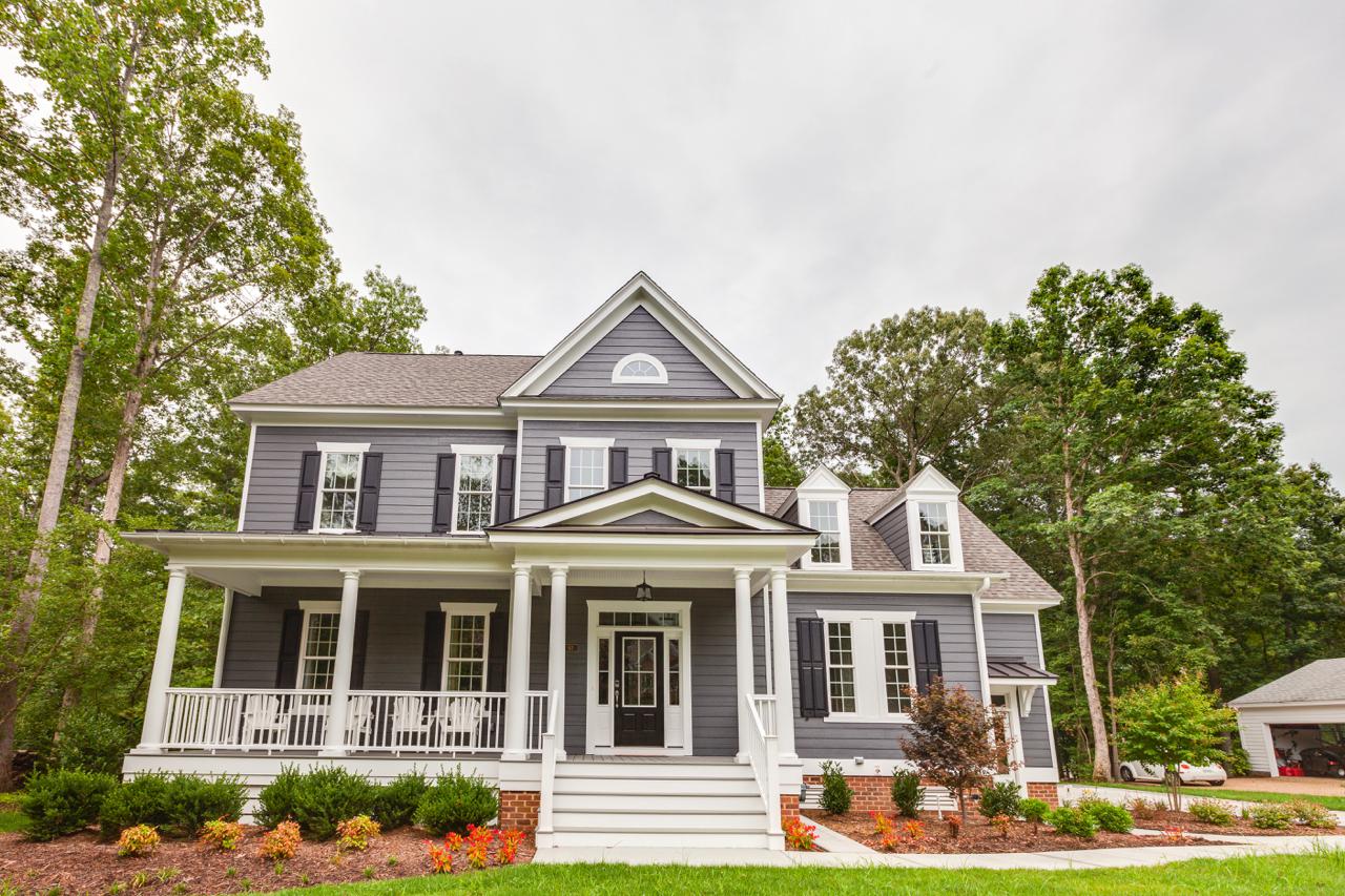 Front exterior of elegant grey home | Exterior Gallery | Stephen Alexander Homes | Chesapeake, VA