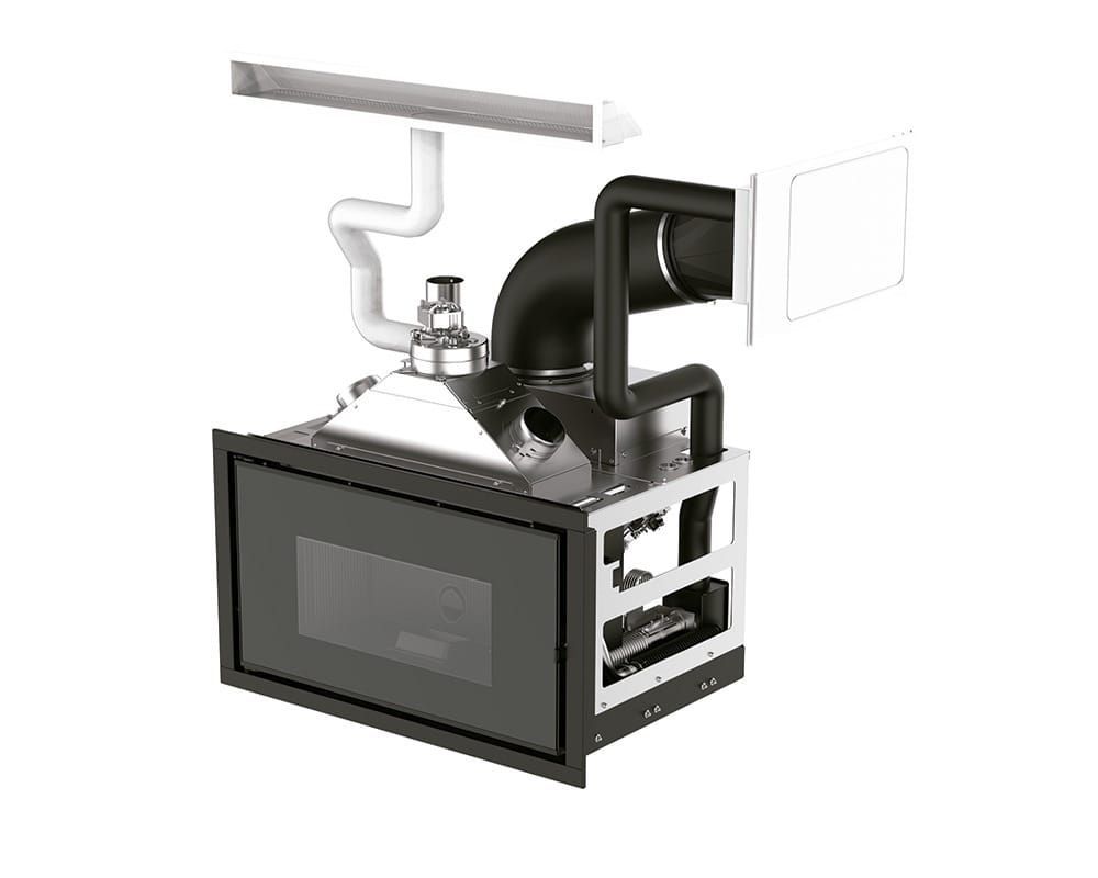 Caminetto da incasso con frontale in vetro nero, componenti in metallo e tubi di ventilazione.