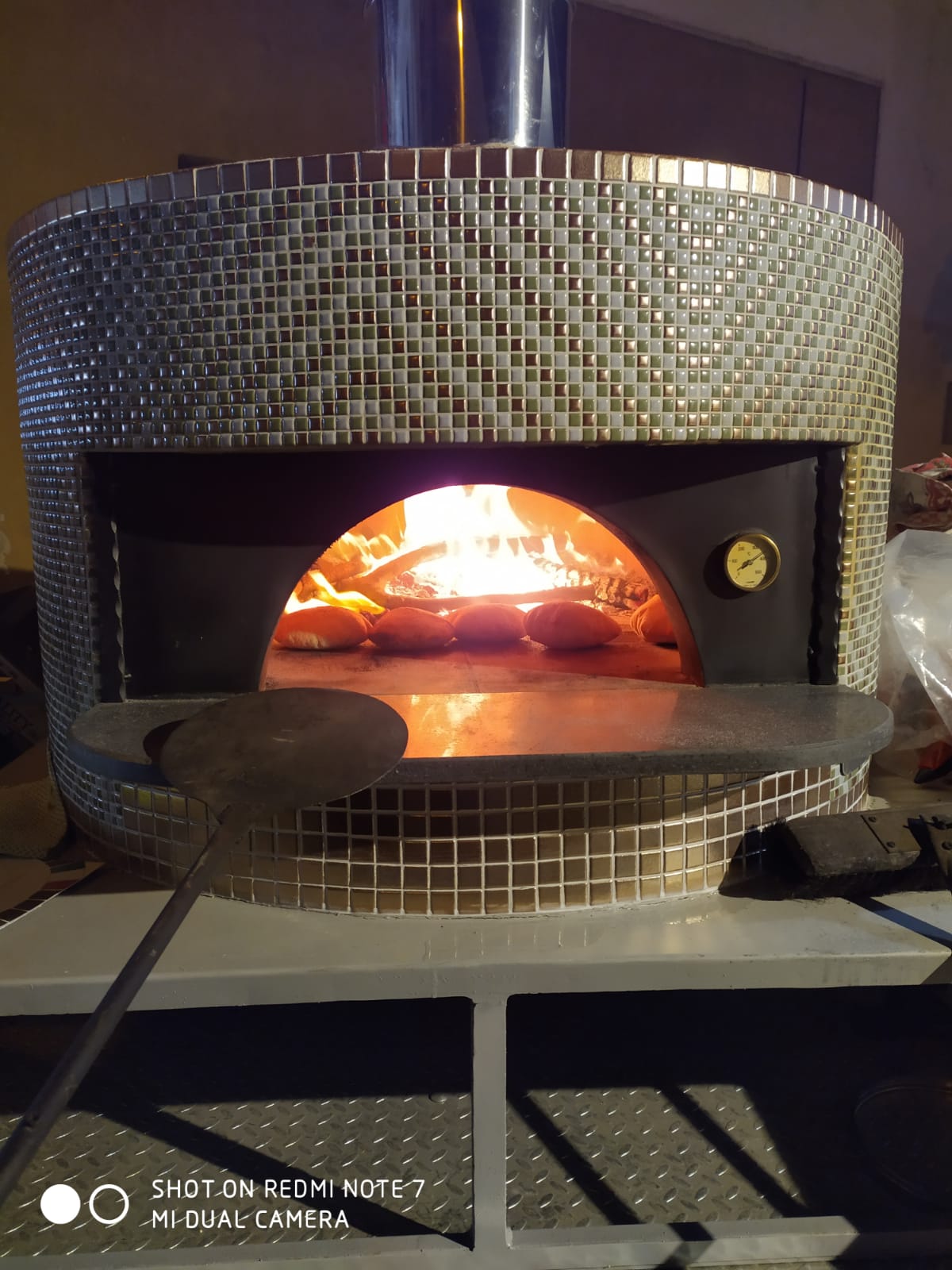 forno per cottura pizze acceso