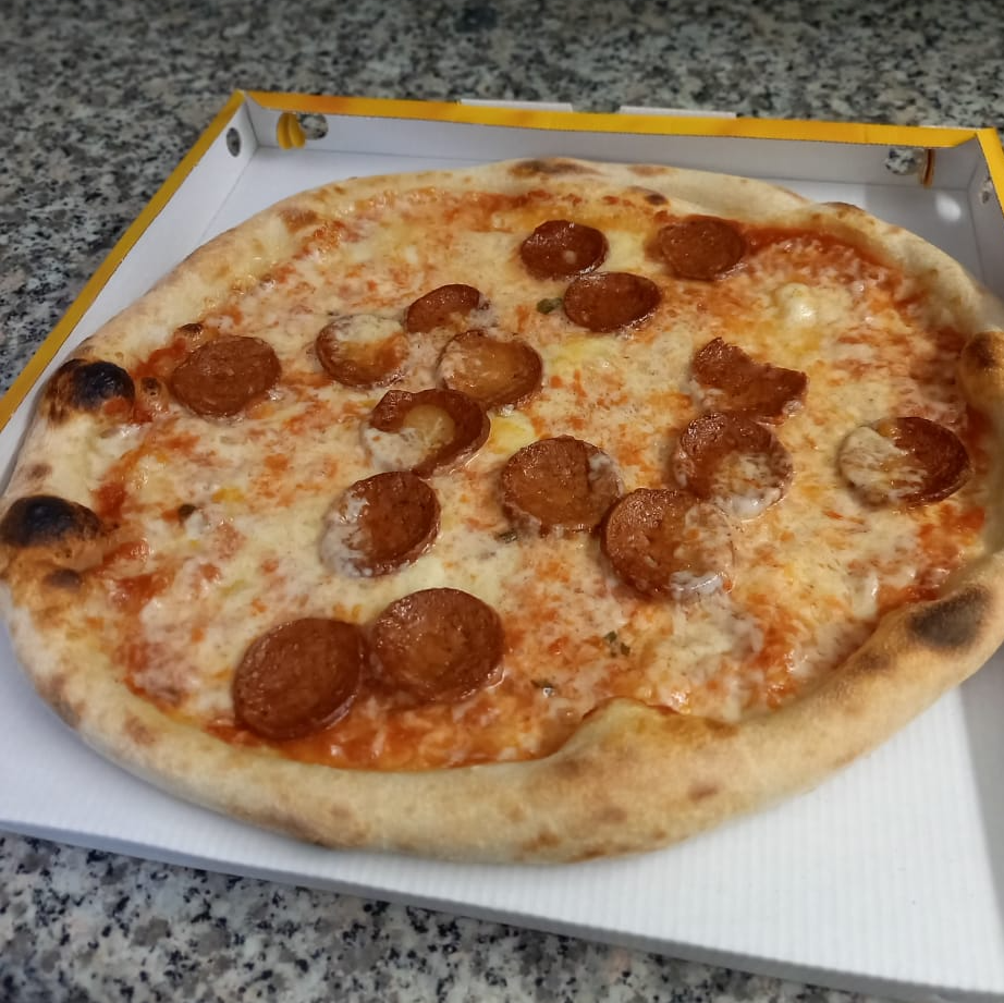 pizza wurstel