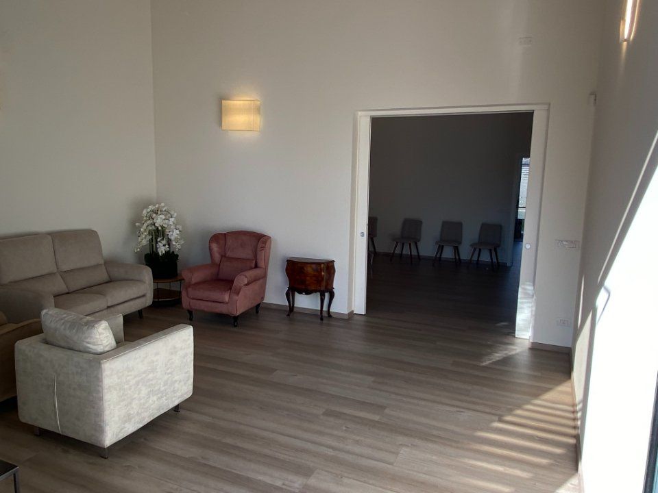 spazi interni di una casa funeraria