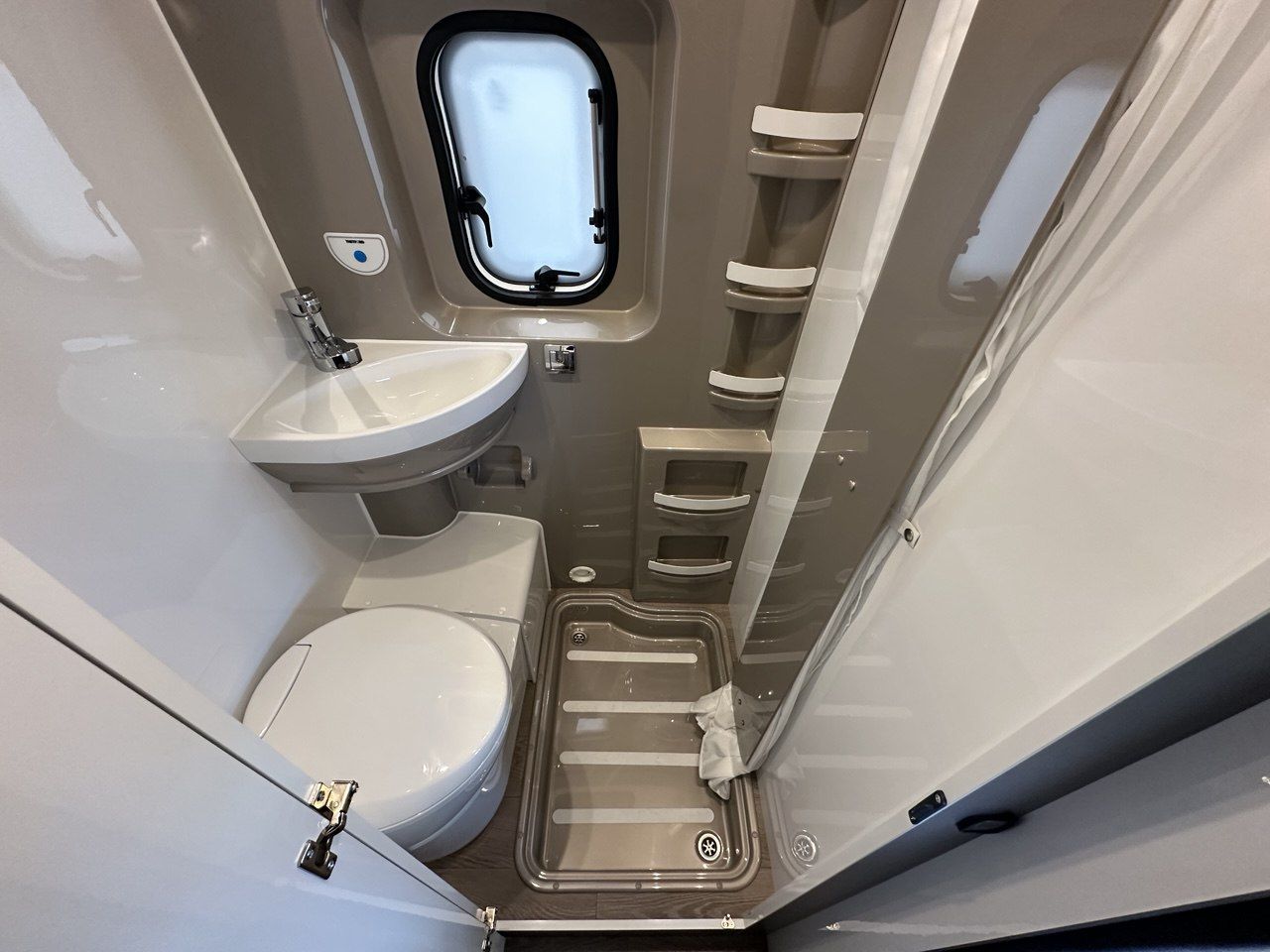 Hobby Van K60 FT DELUXE